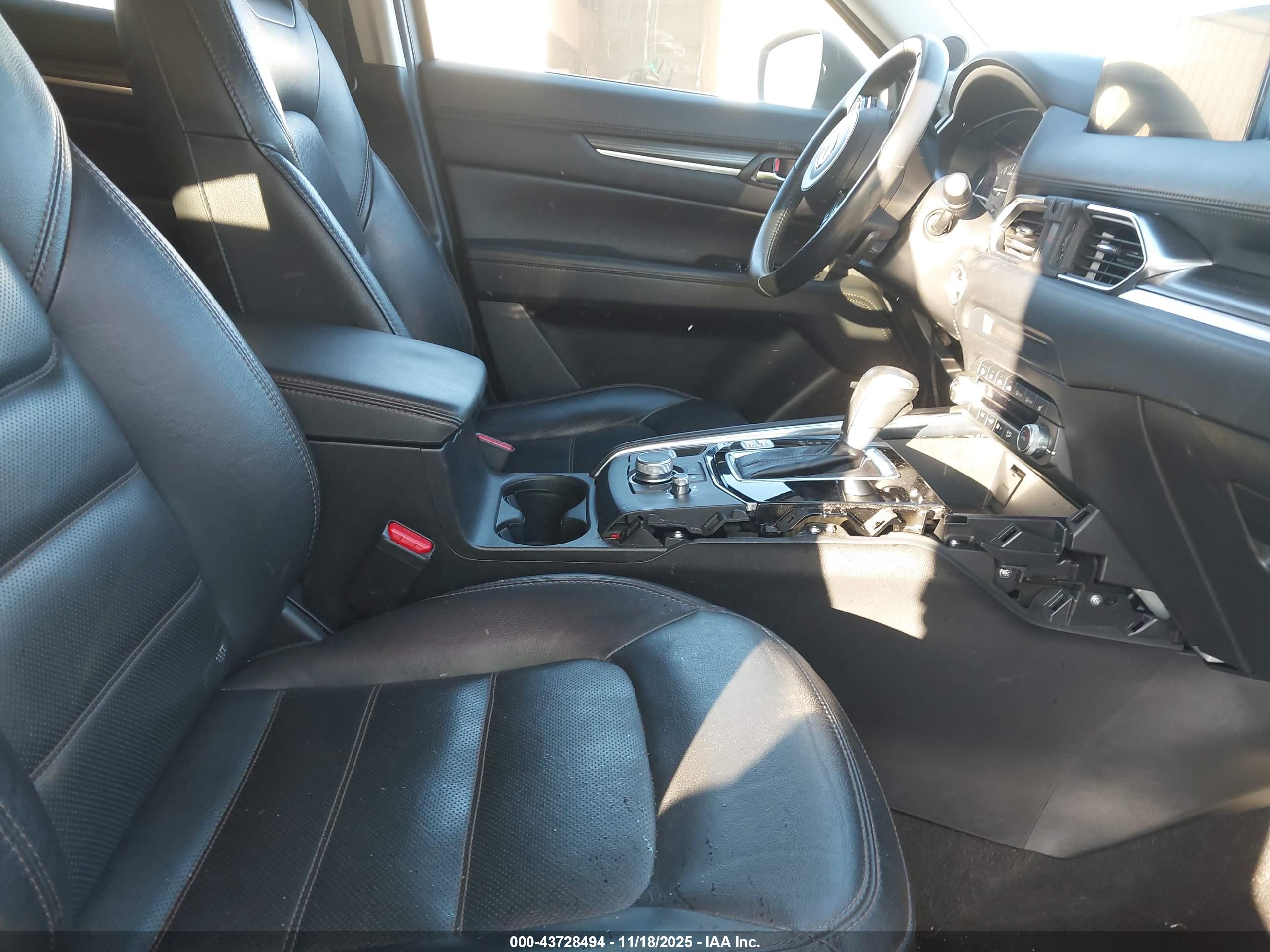 MAZDA CX-5 image 5