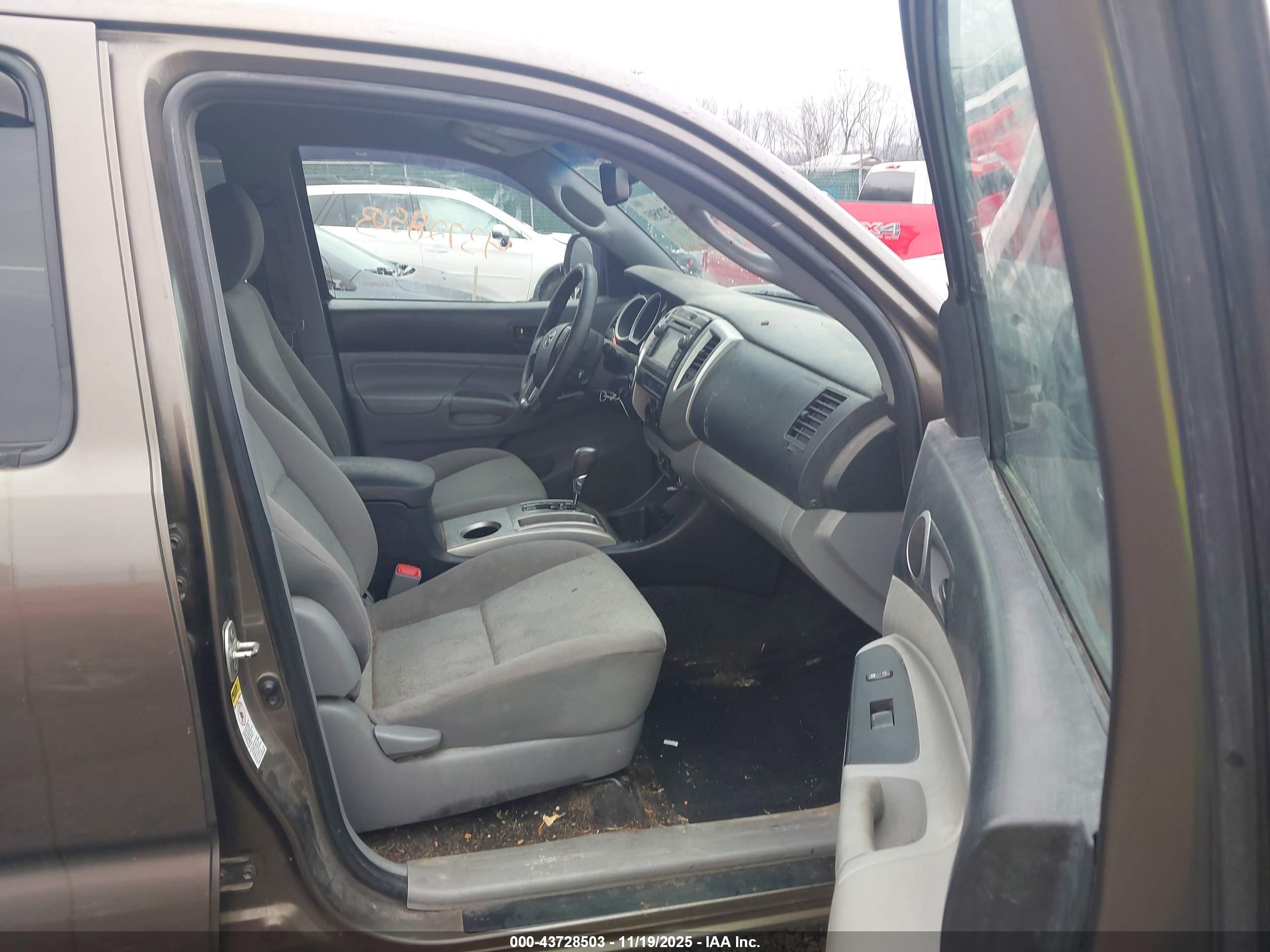 TOYOTA TACOMA image 5