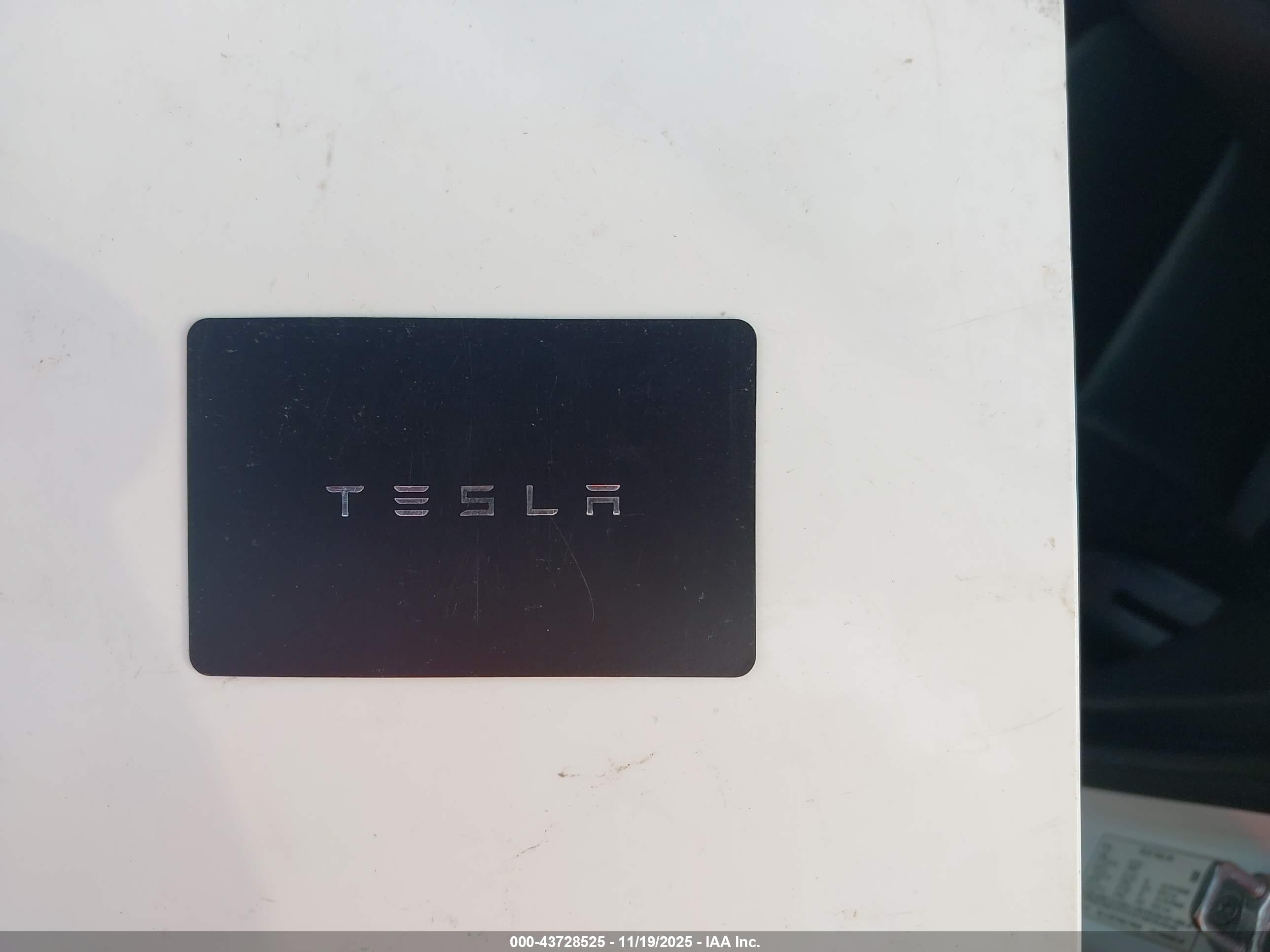 TESLA MODEL image 11