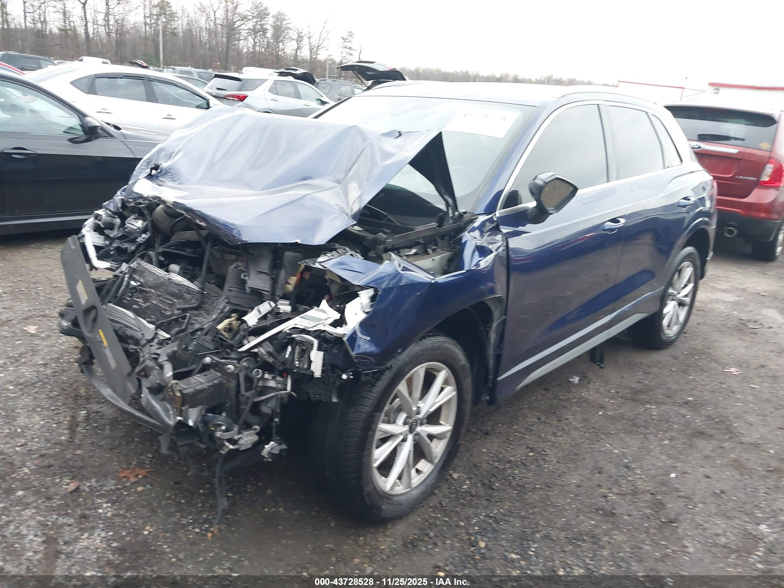 AUDI Q3 image 2