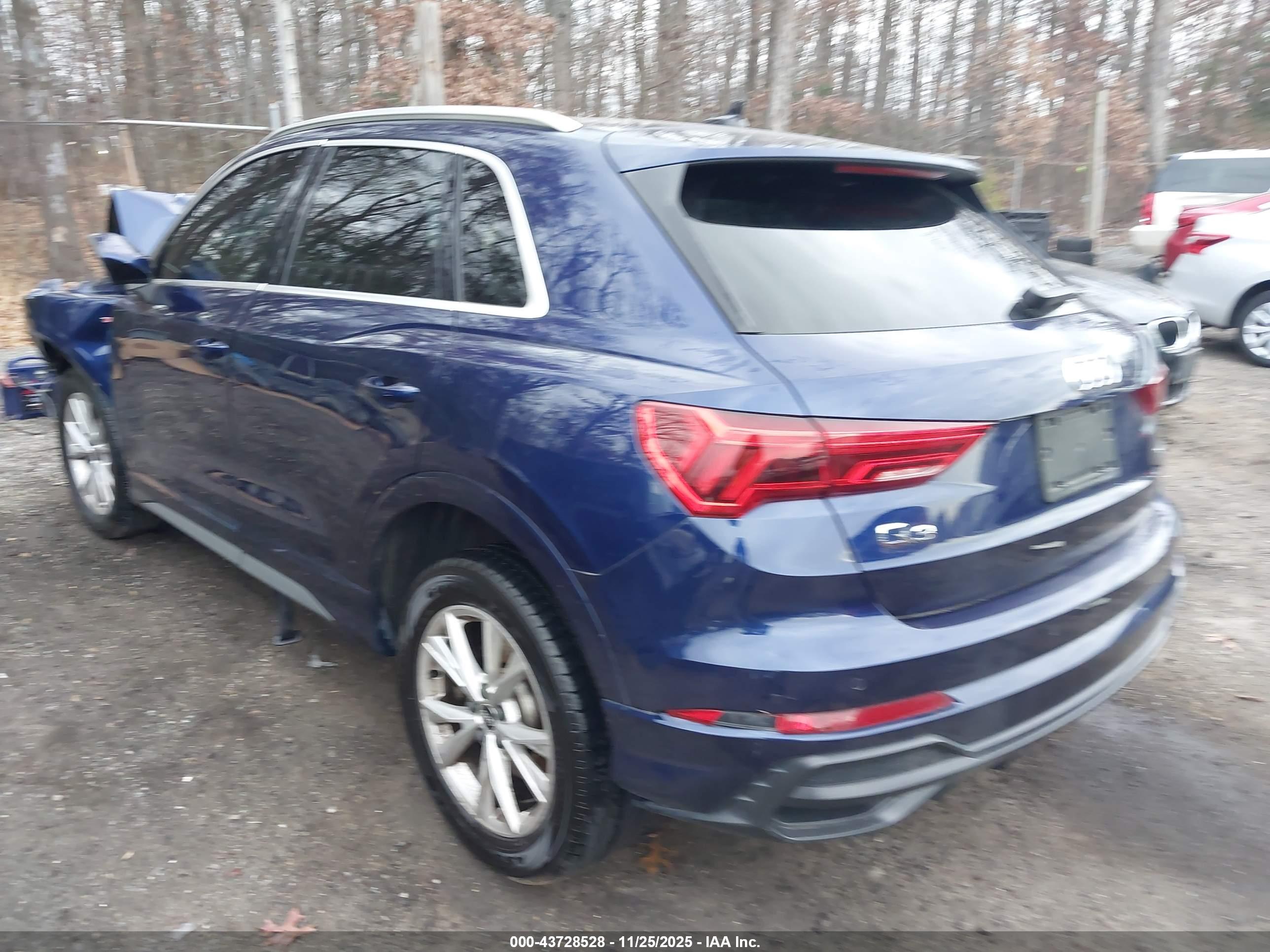 AUDI Q3 image 3