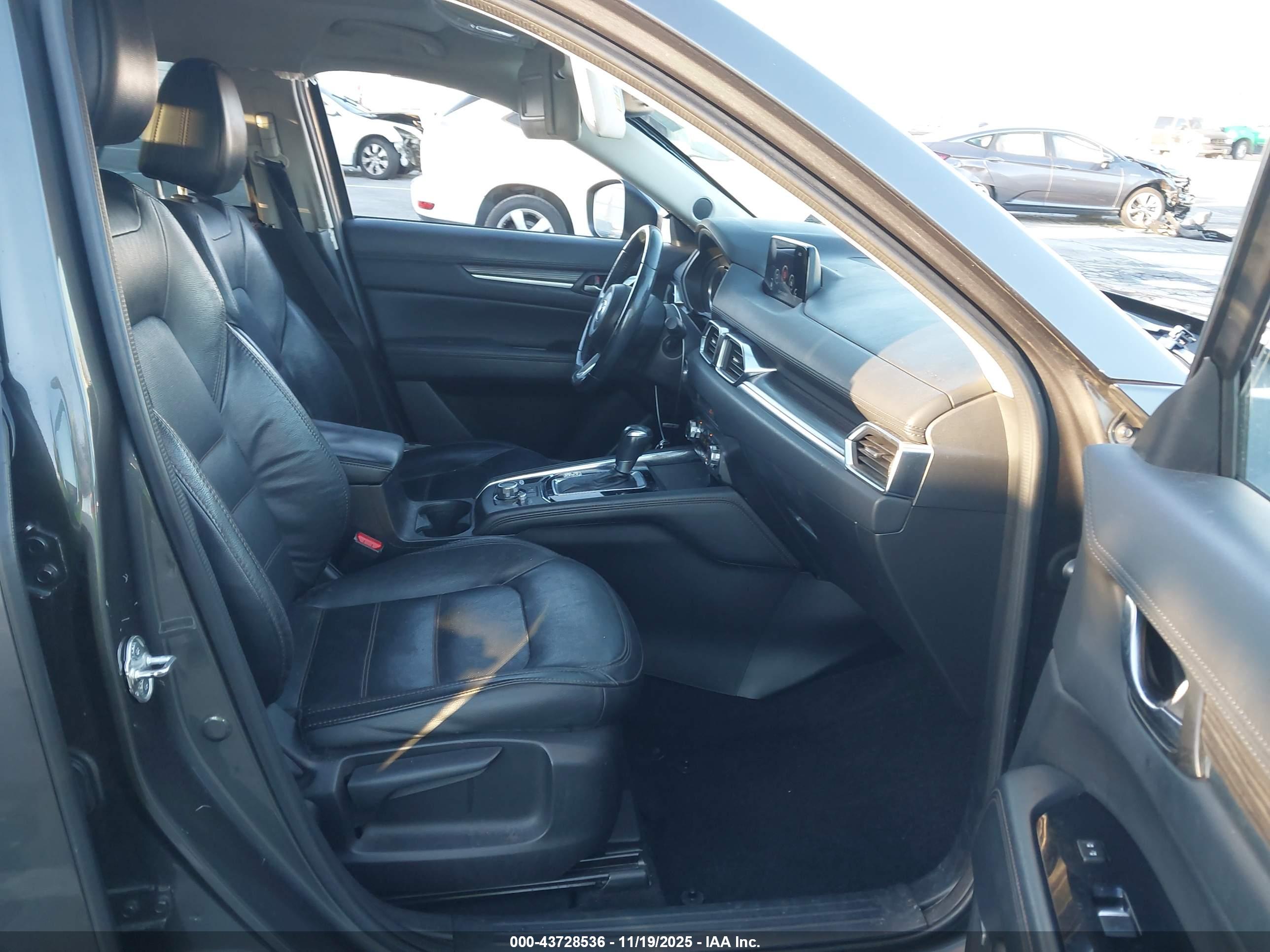 MAZDA CX-5 image 5
