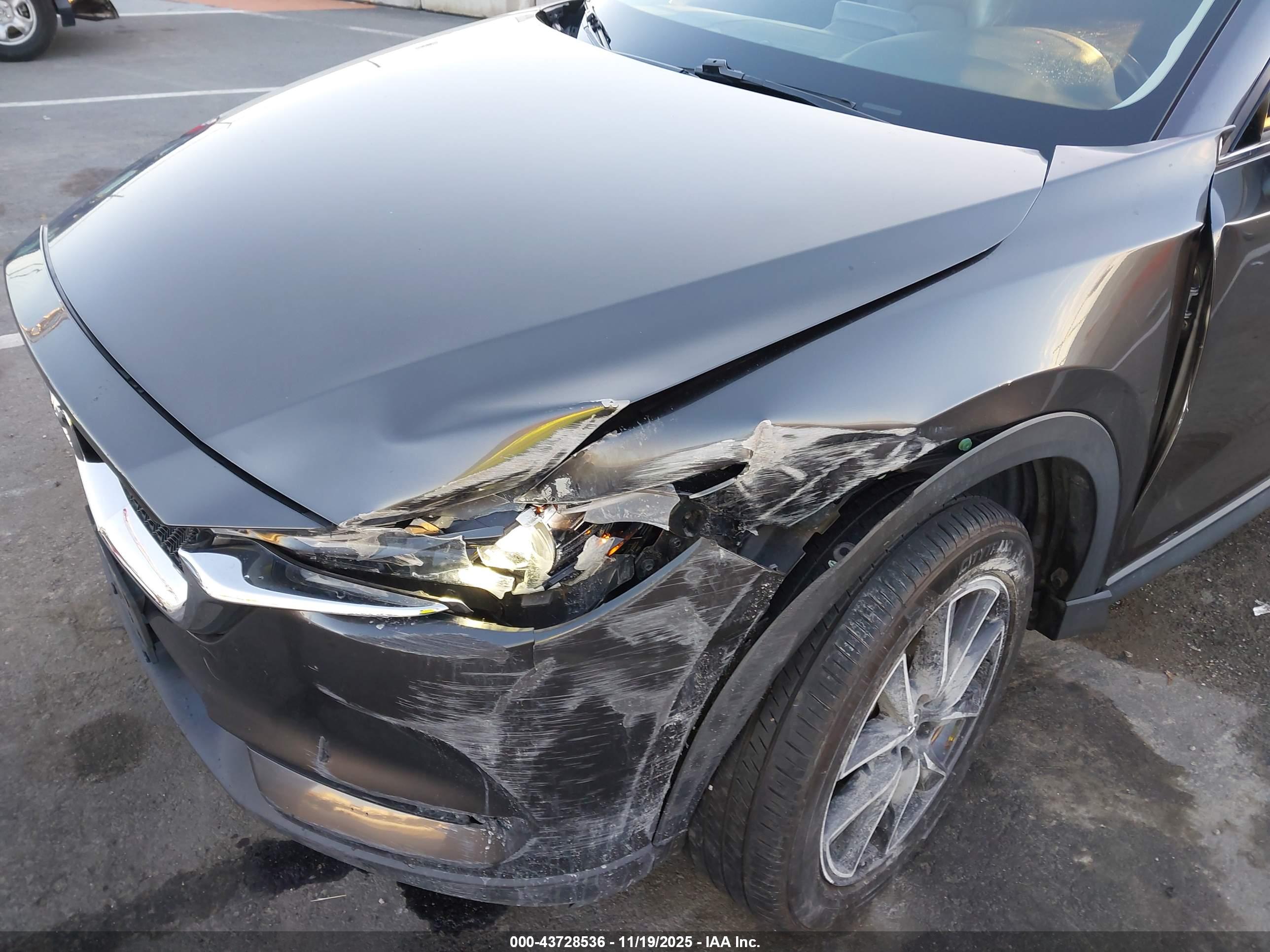 MAZDA CX-5 image 6