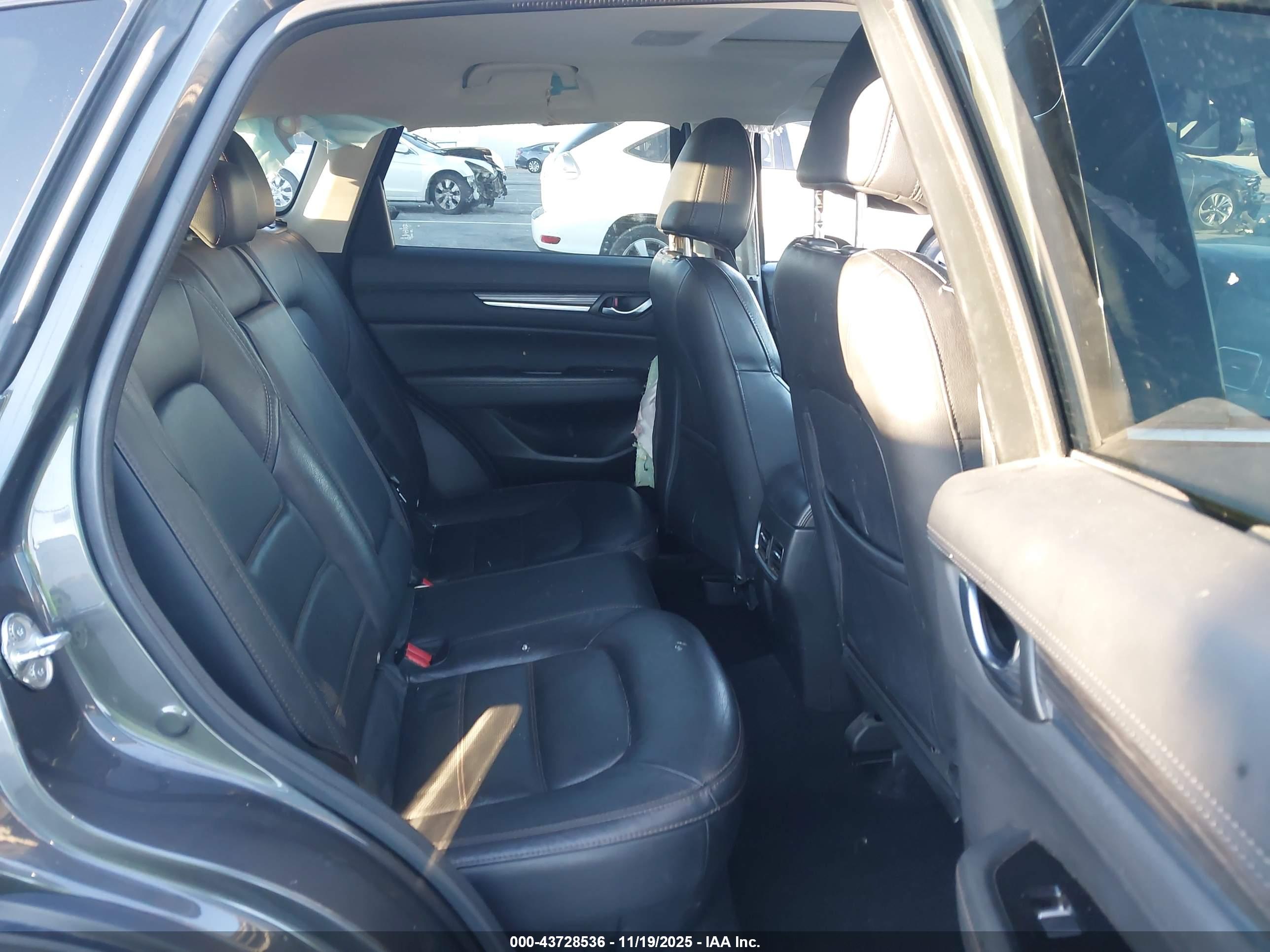 MAZDA CX-5 image 8
