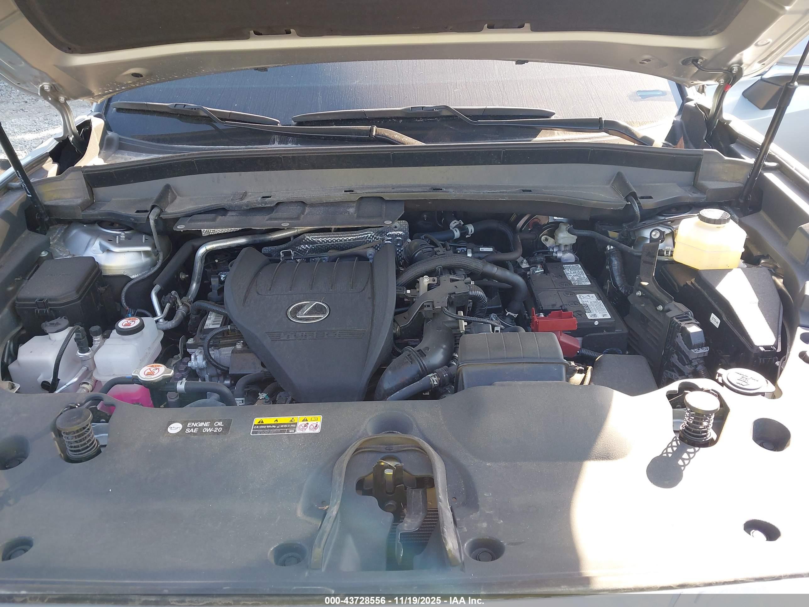 LEXUS TX image 10