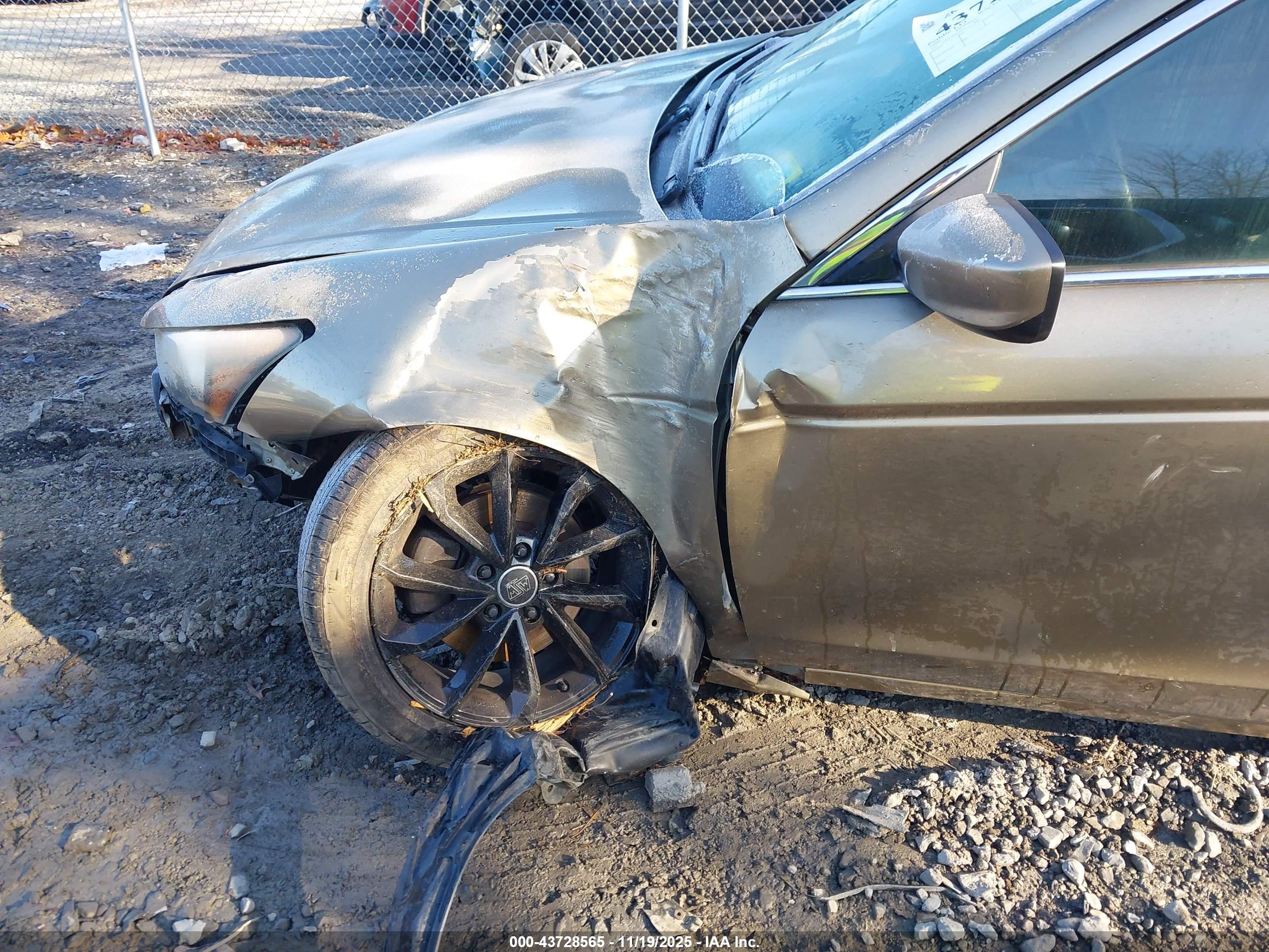 HONDA ACCORD image 6