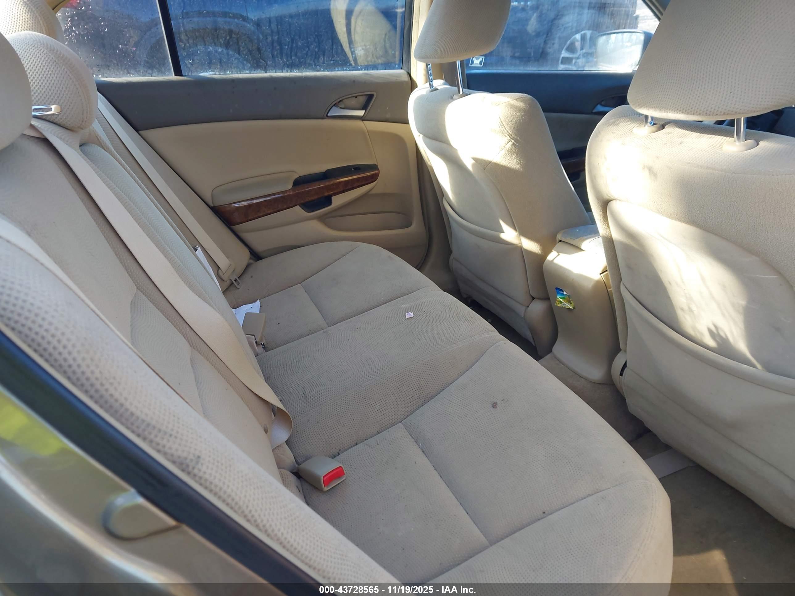 HONDA ACCORD image 8