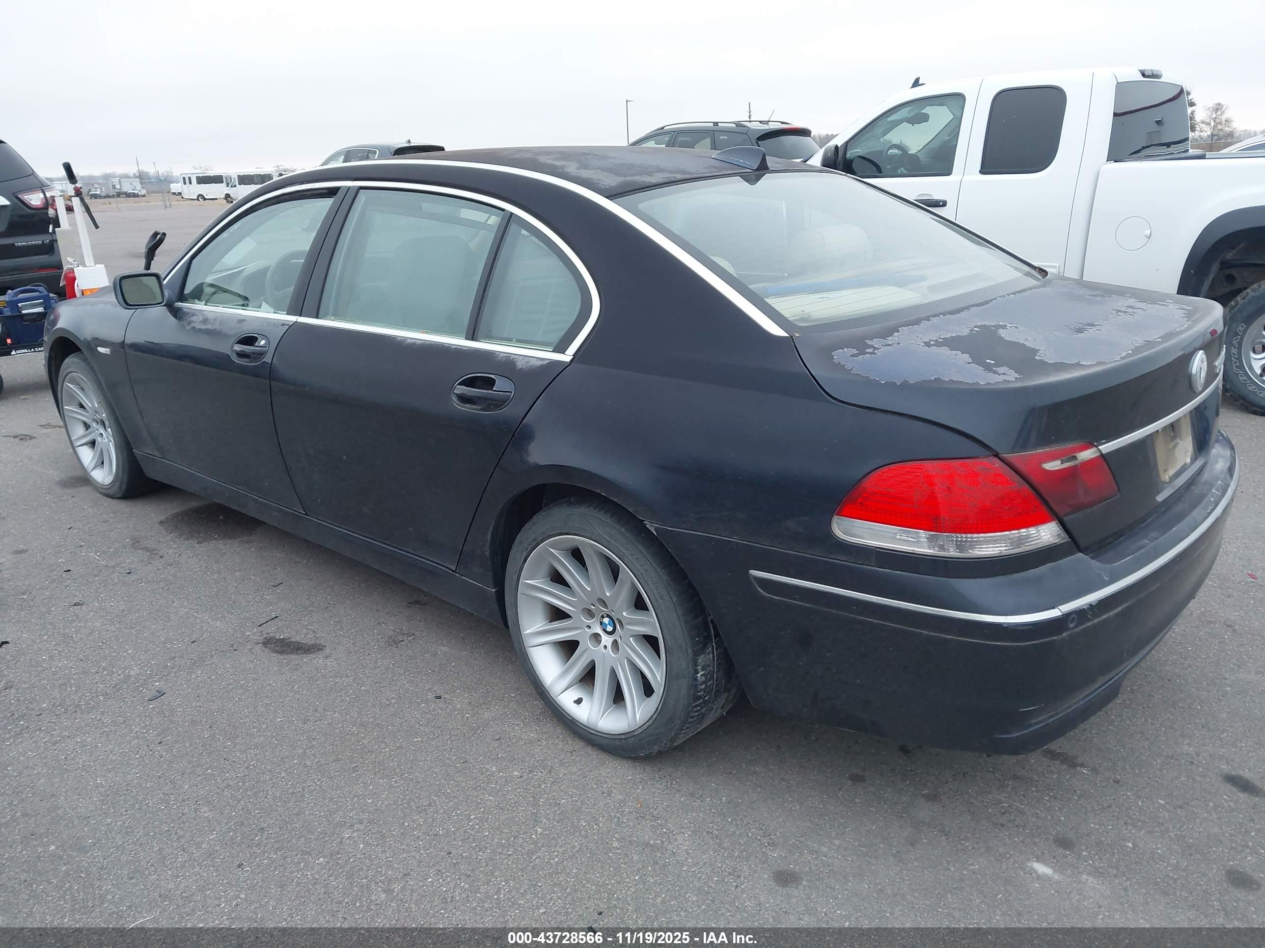 BMW 750LI image 3