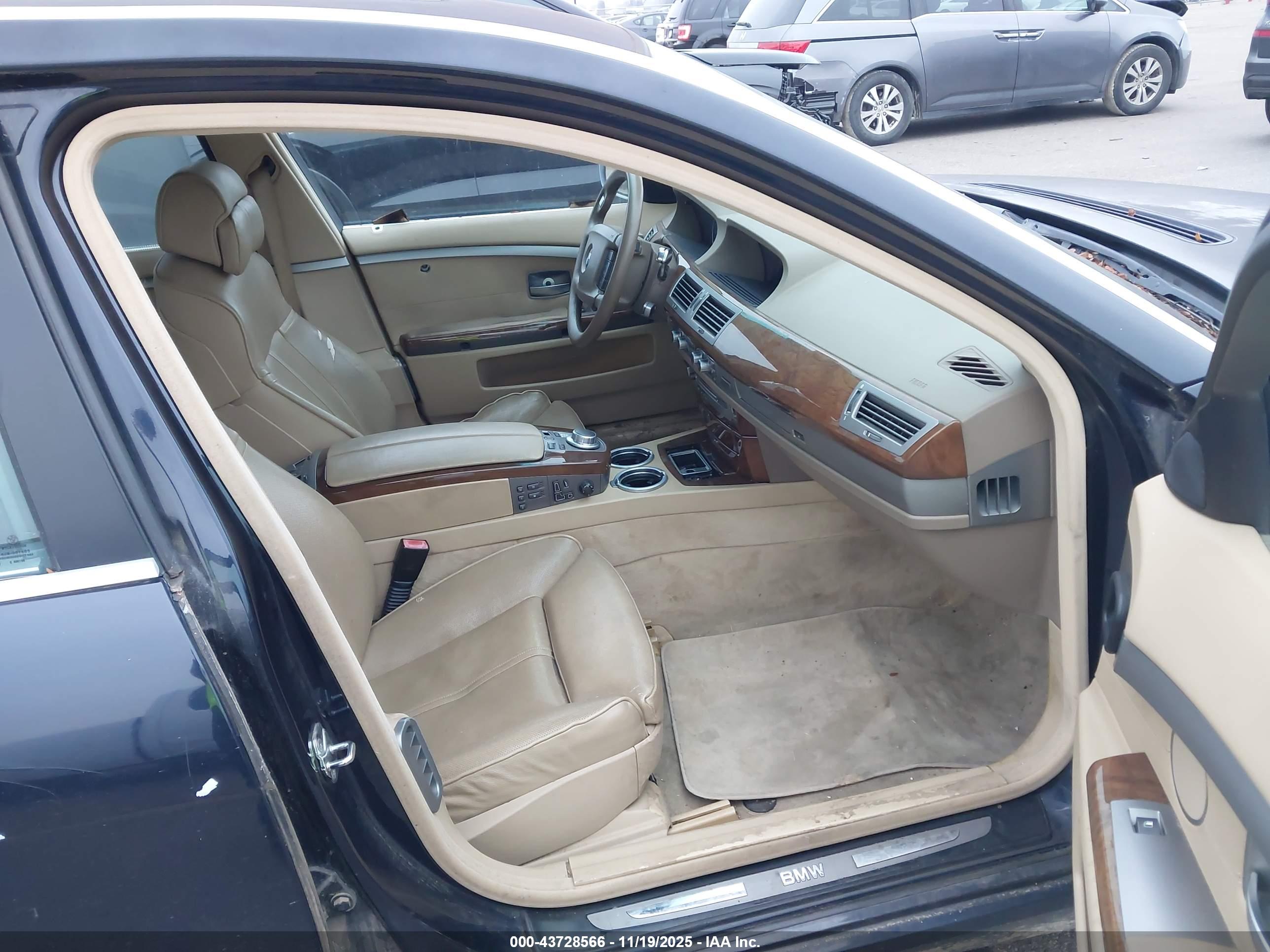 BMW 750LI image 5