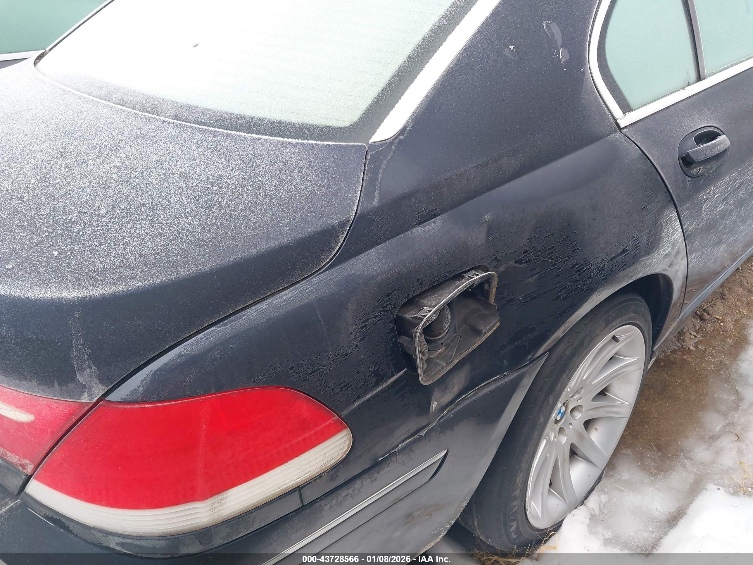 BMW 750LI image 6