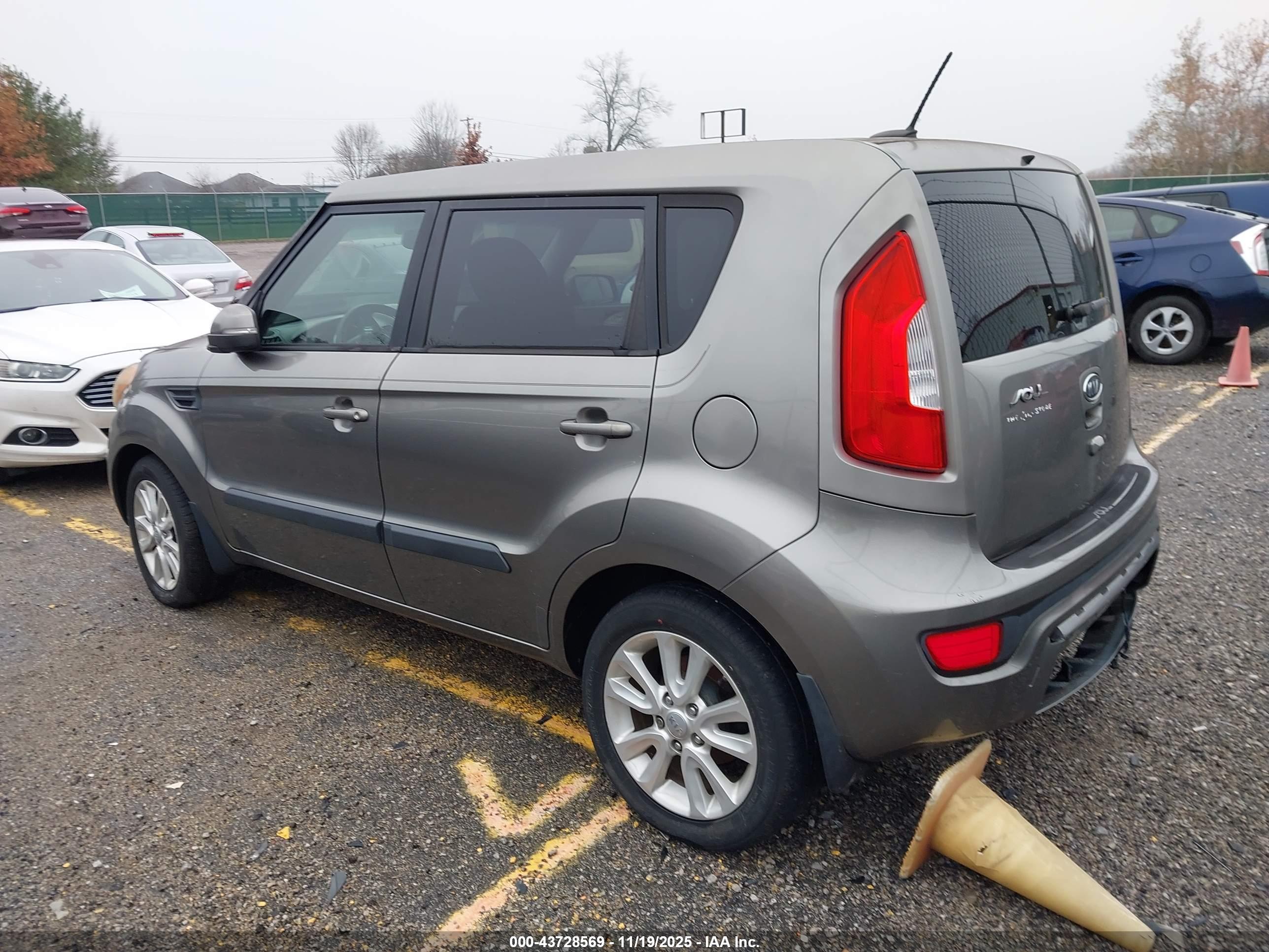 KIA SOUL image 3