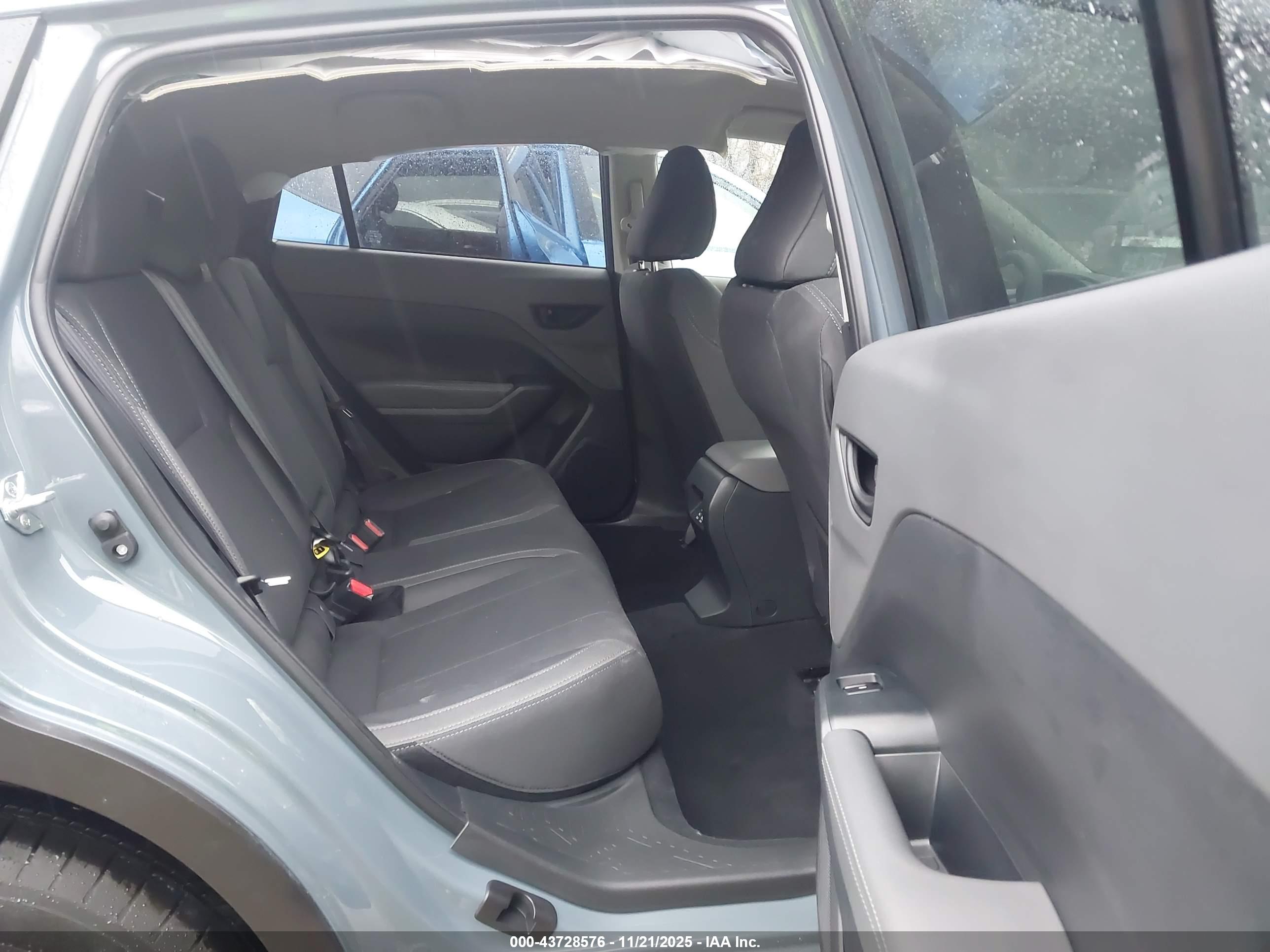 SUBARU CROSSTREK image 8