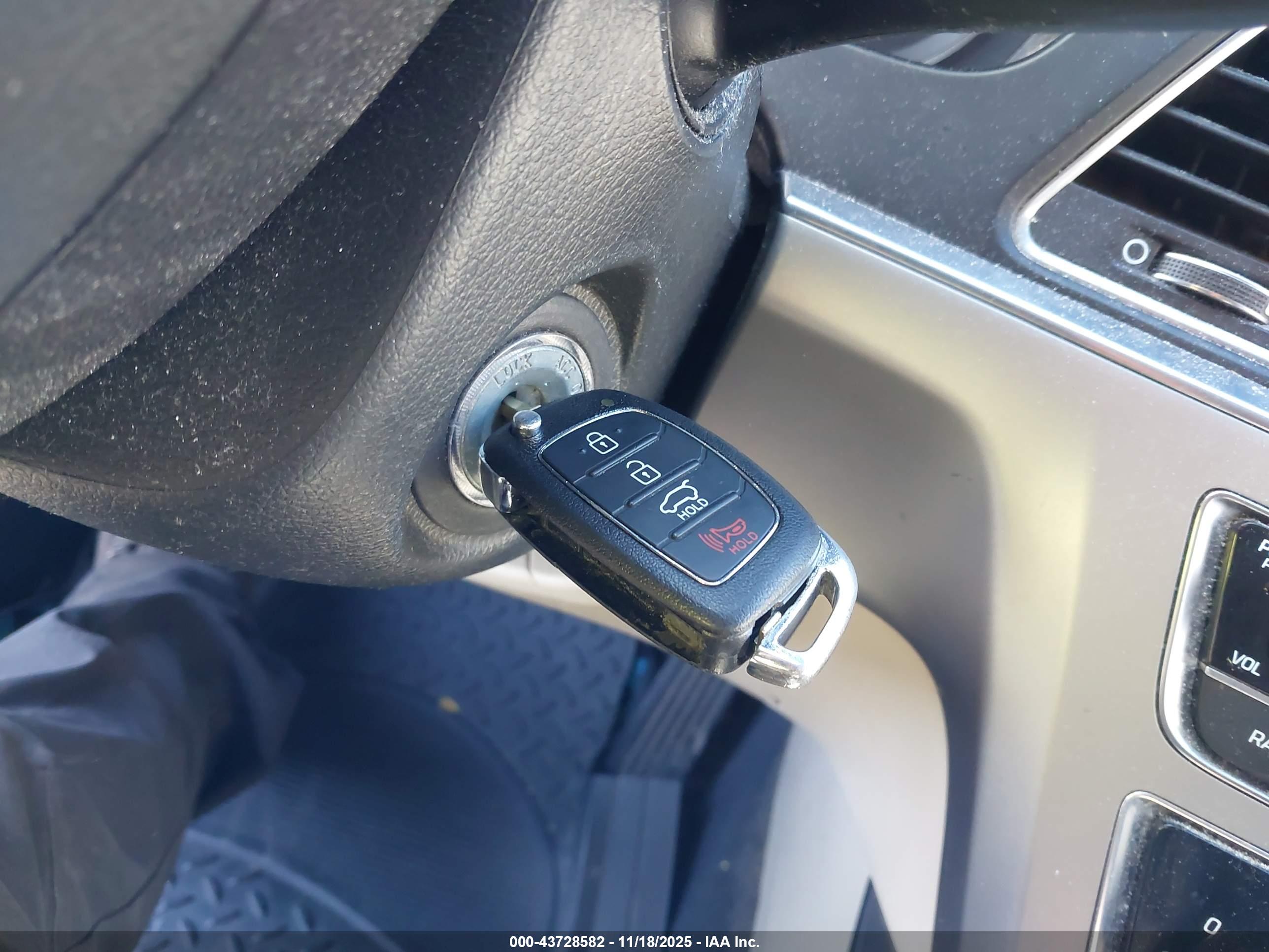 HYUNDAI SONATA image 11