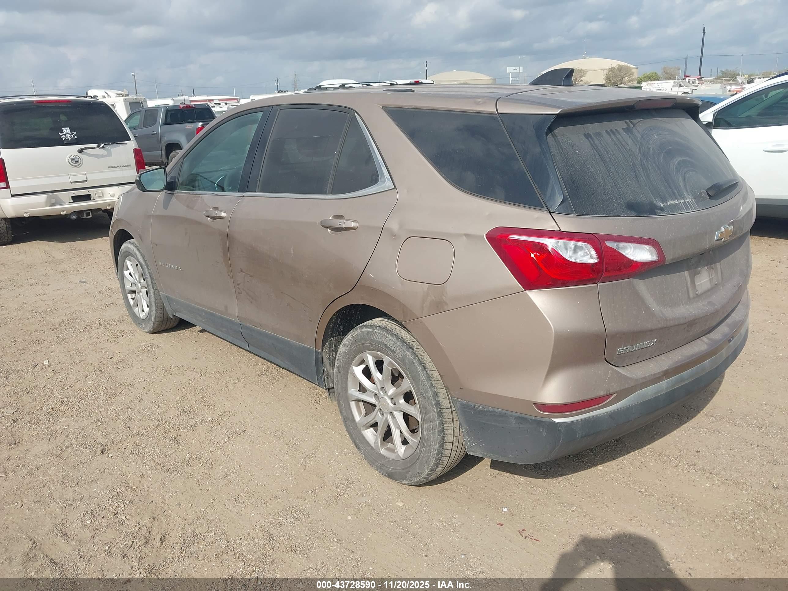 CHEVROLET EQUINOX image 3
