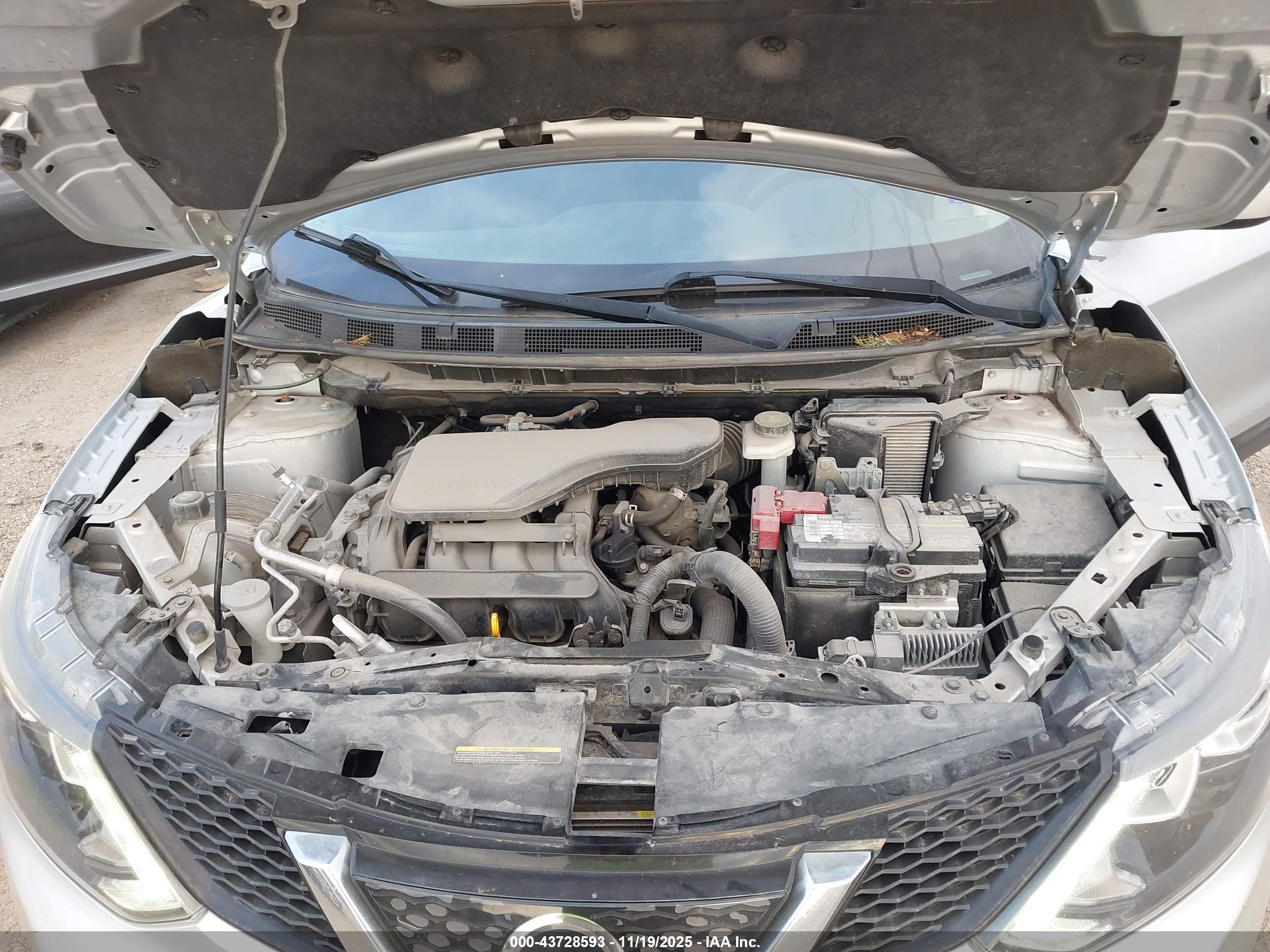 NISSAN ROGUE image 10