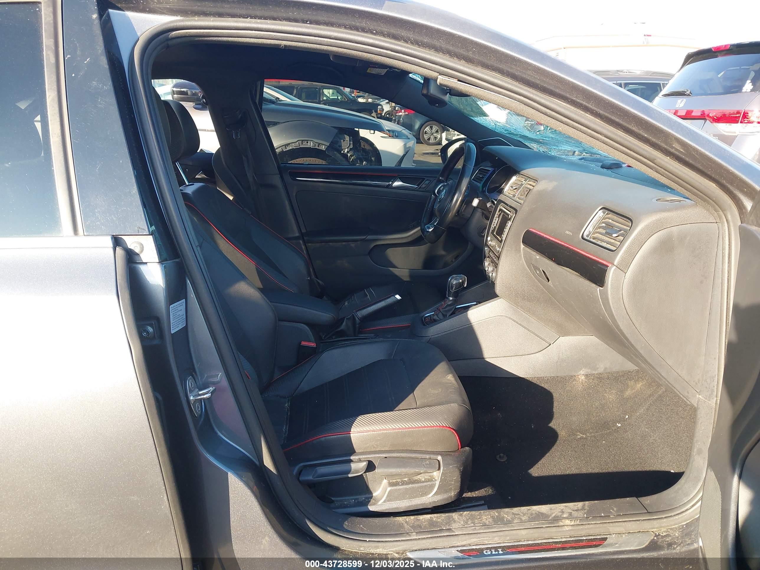VOLKSWAGEN JETTA image 5