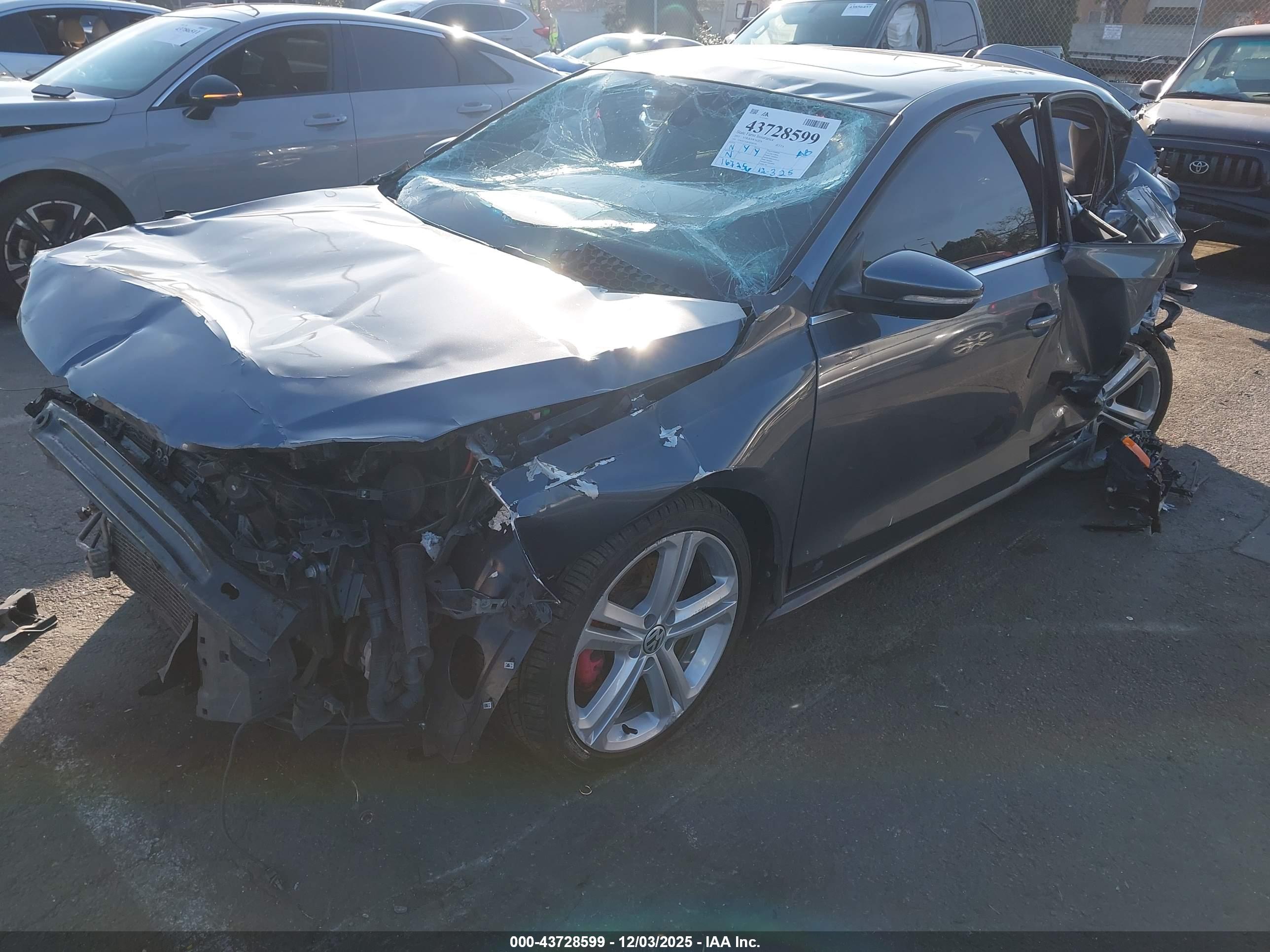 VOLKSWAGEN JETTA image 6
