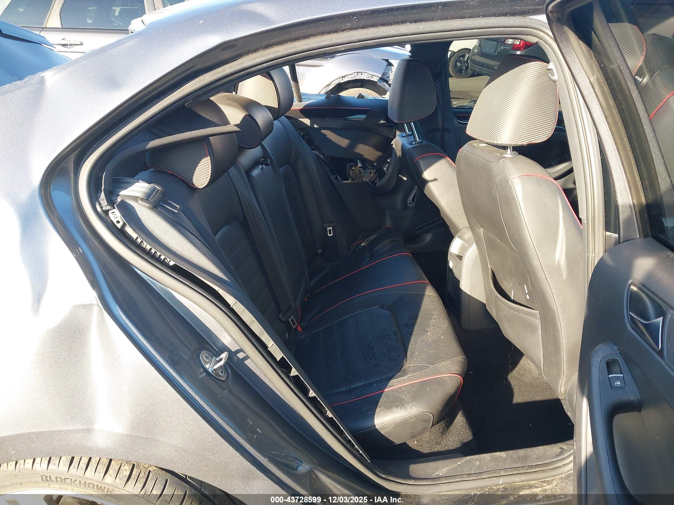 VOLKSWAGEN JETTA image 8
