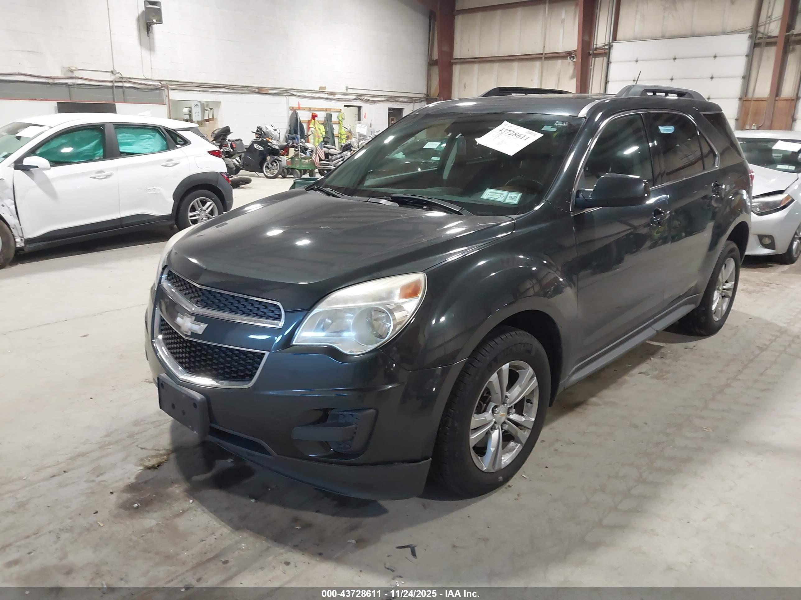 CHEVROLET EQUINOX image 2
