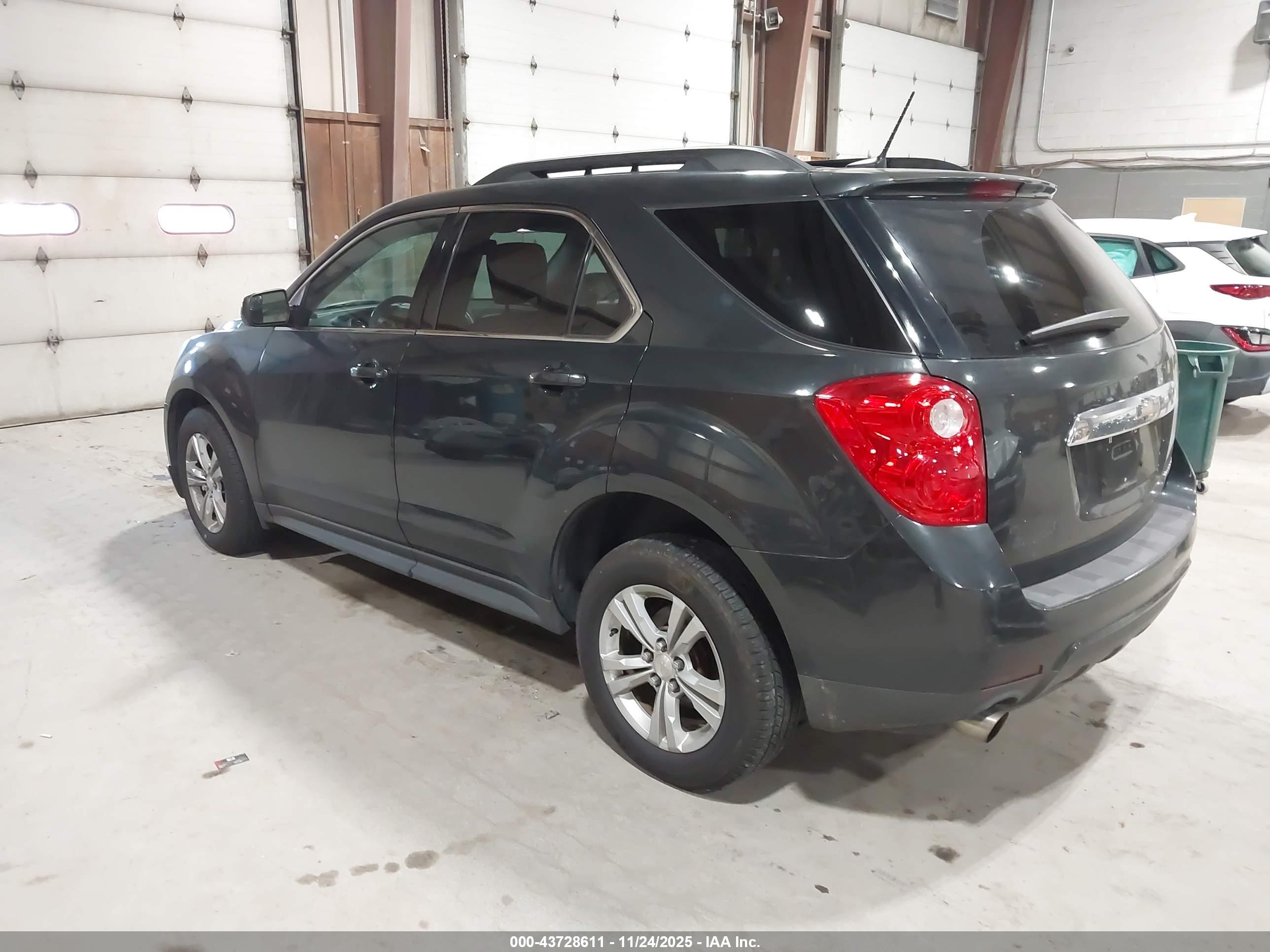 CHEVROLET EQUINOX image 3