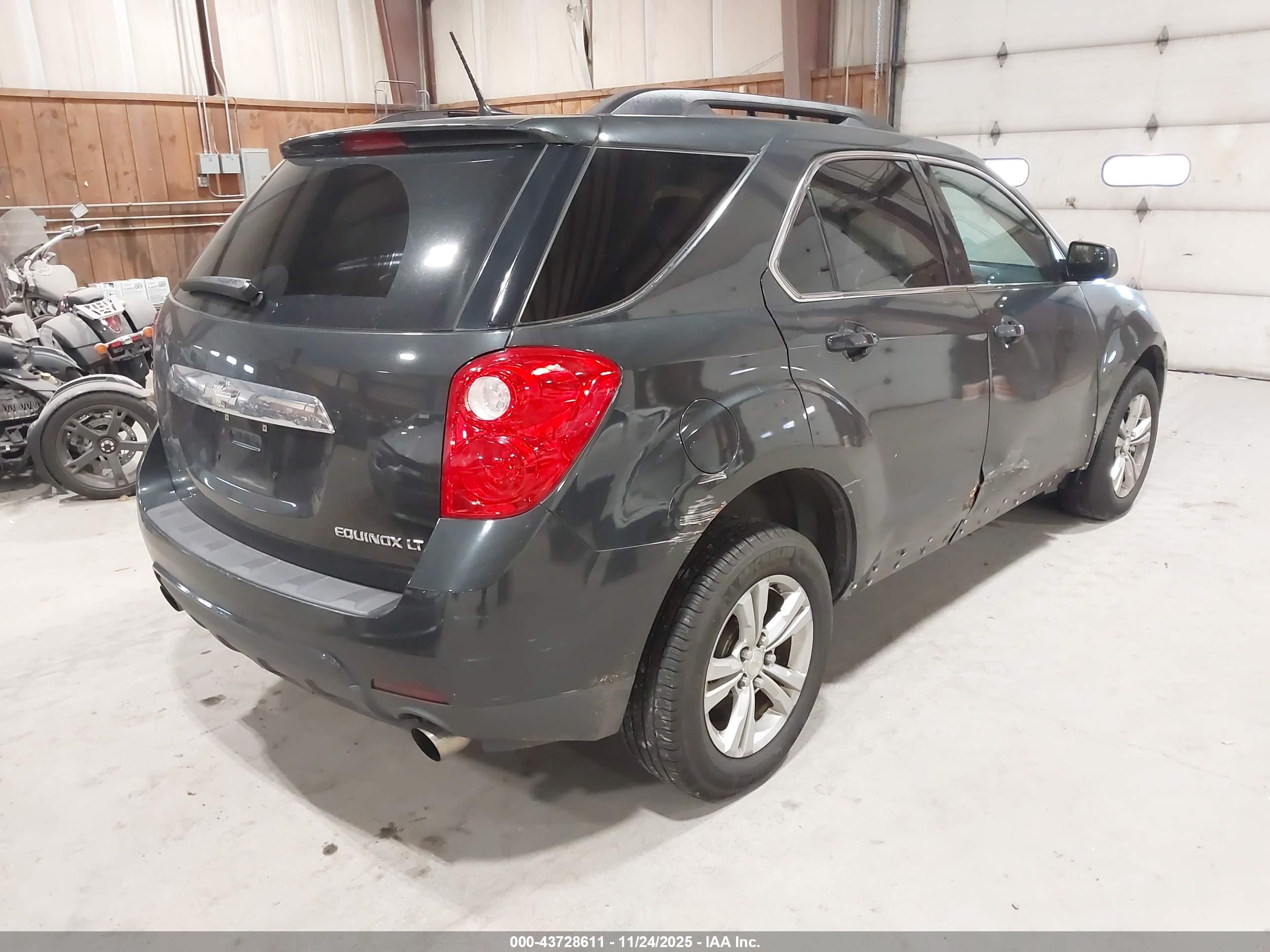 CHEVROLET EQUINOX image 4