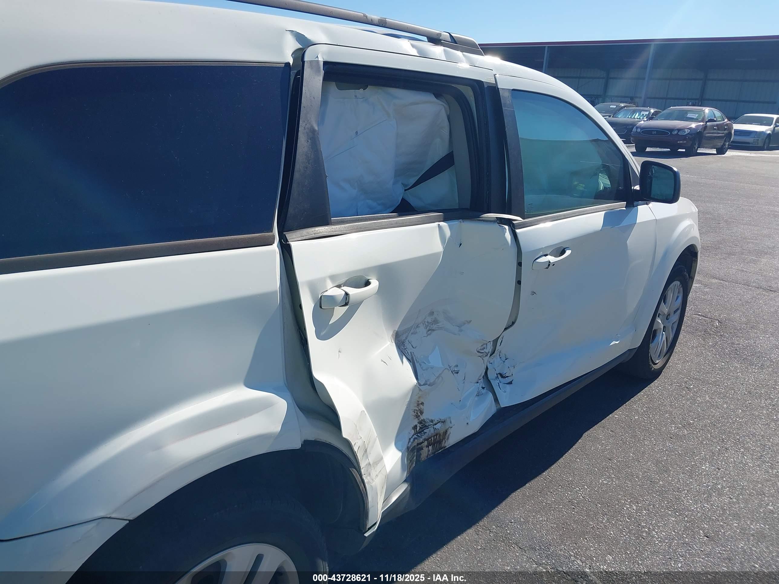 DODGE JOURNEY image 6