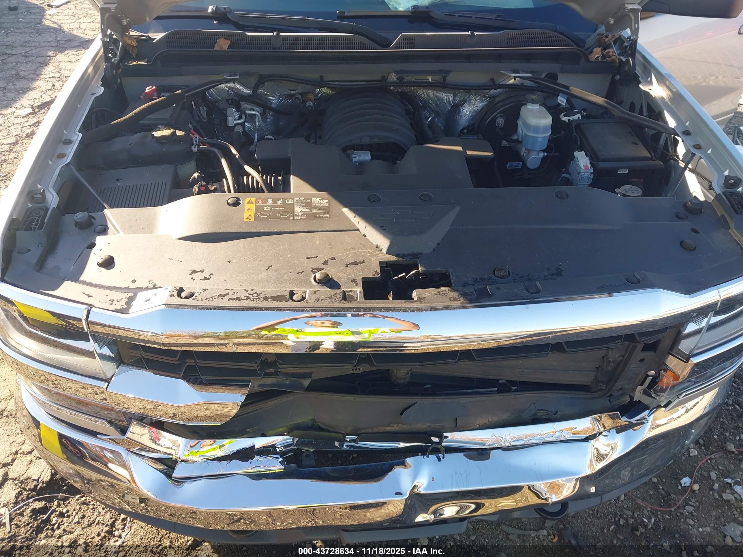 CHEVROLET SILVERADO image 10