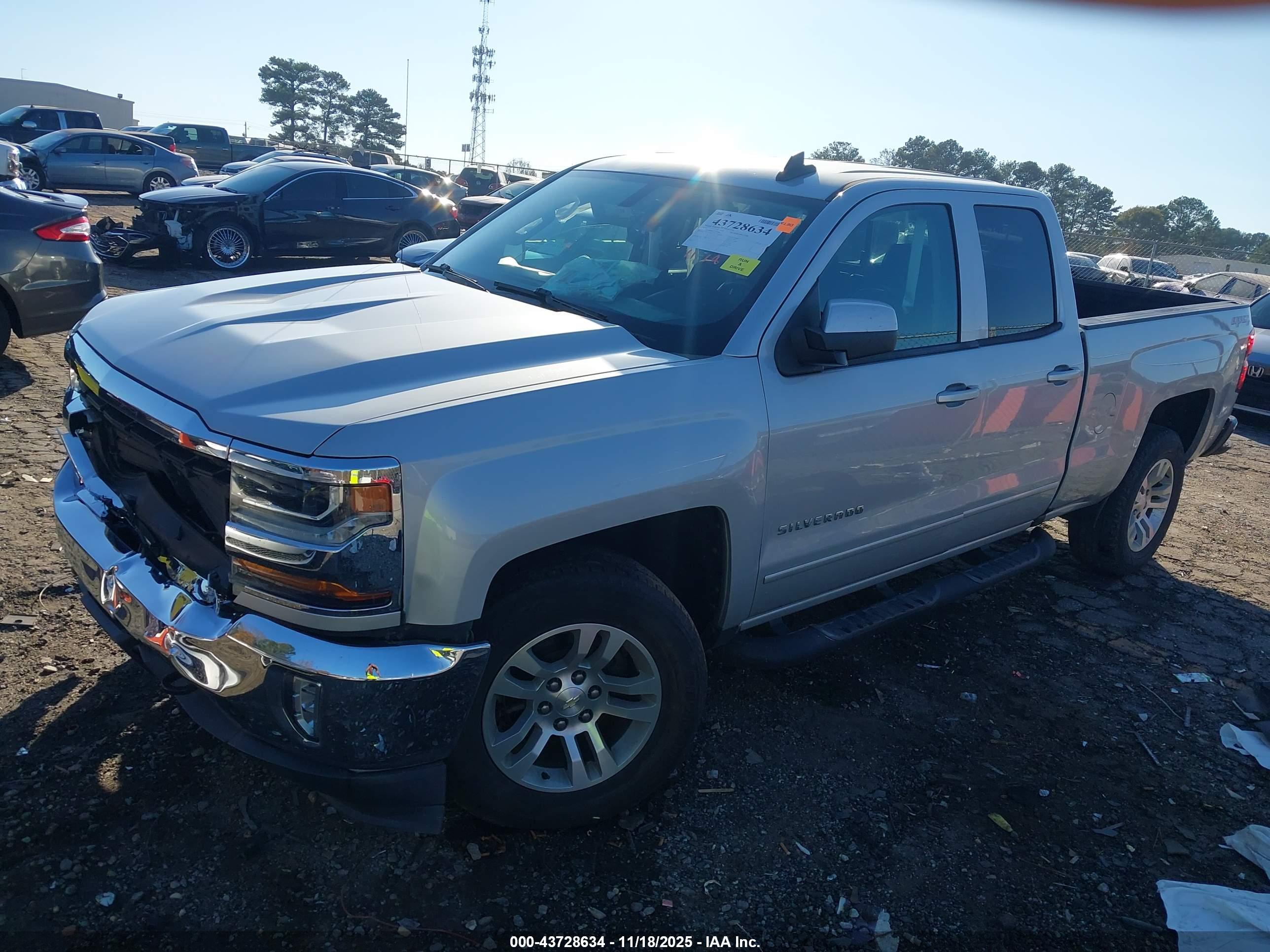 CHEVROLET SILVERADO image 2