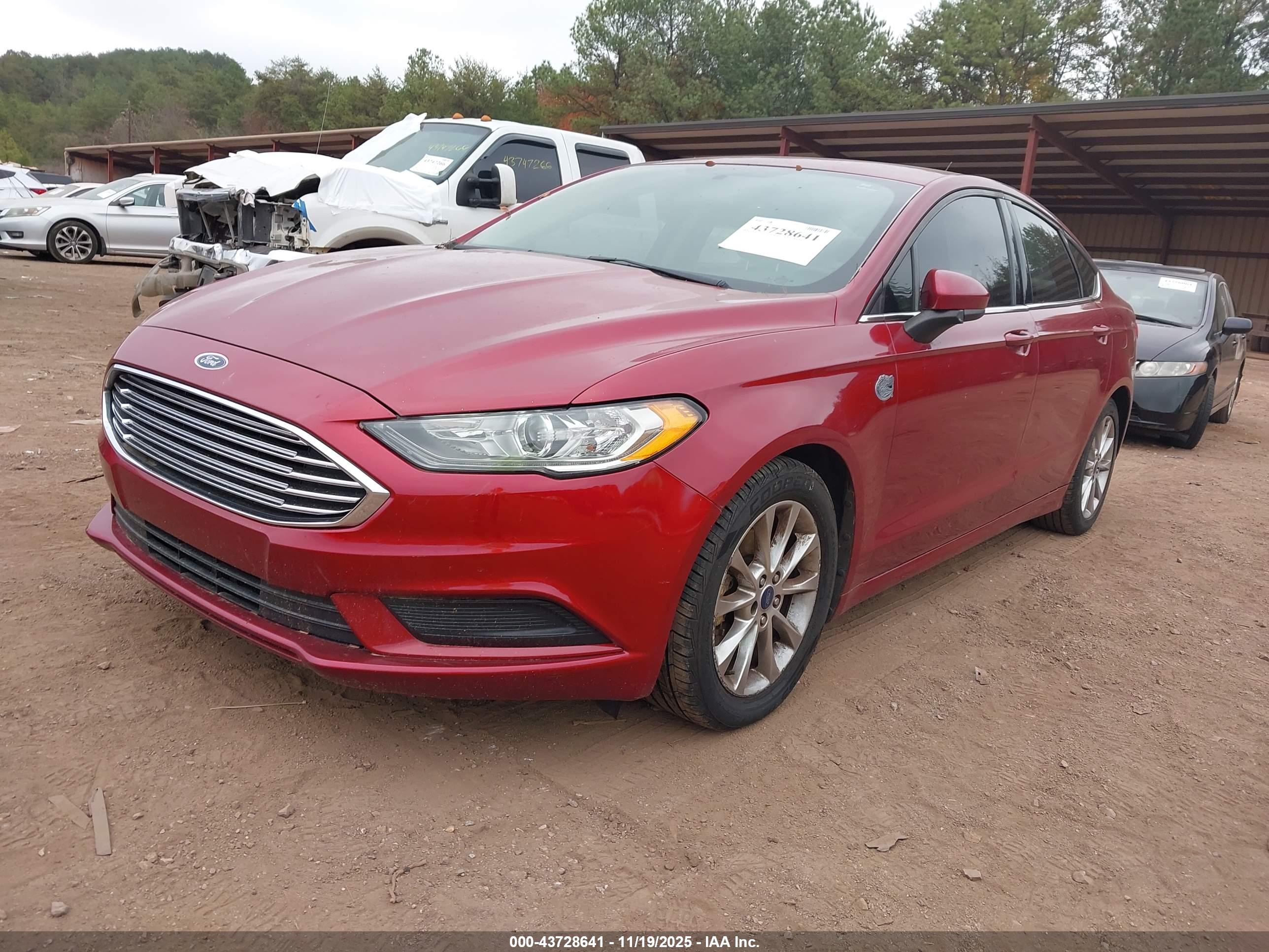 FORD FUSION image 2