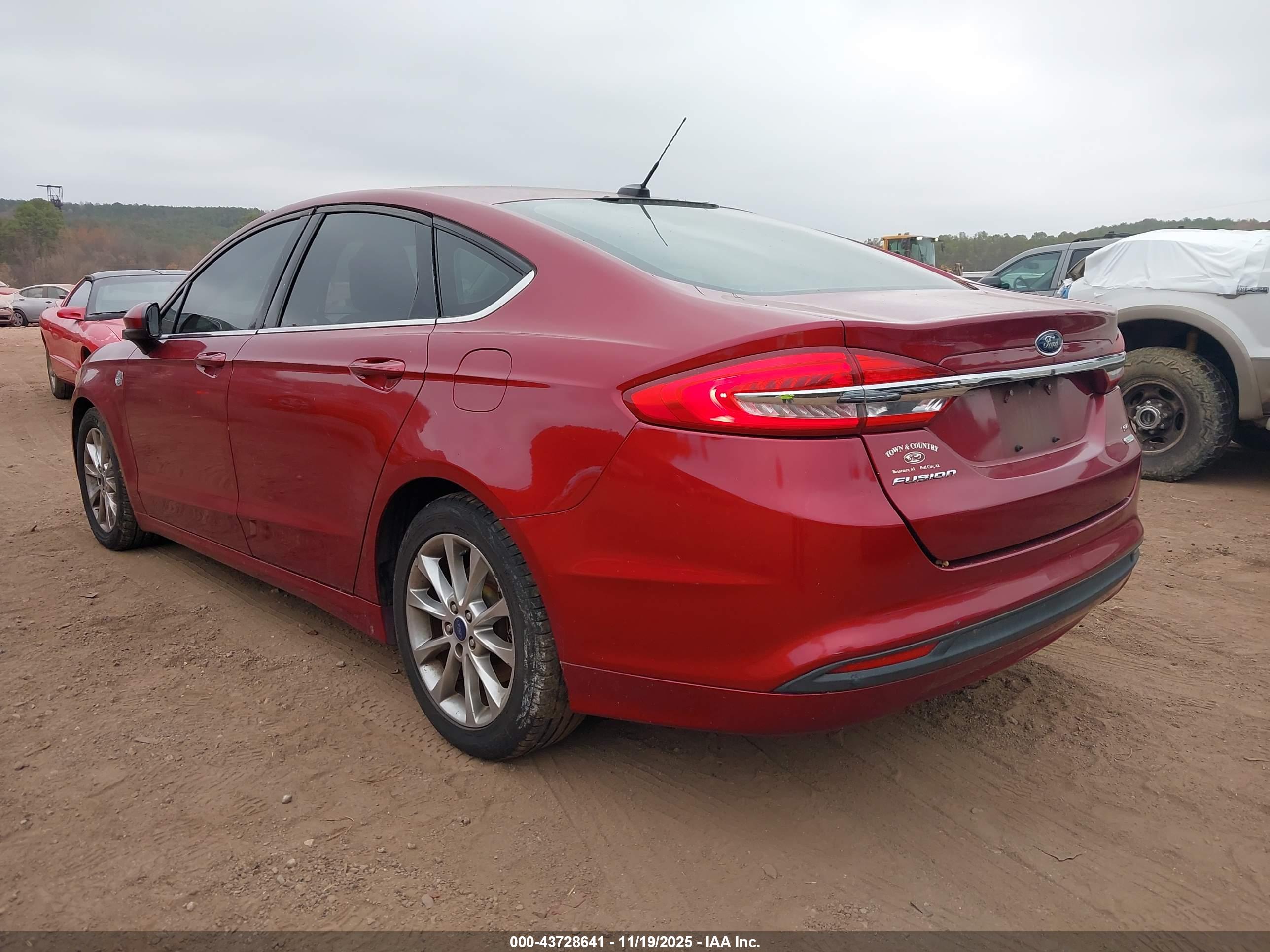 FORD FUSION image 3