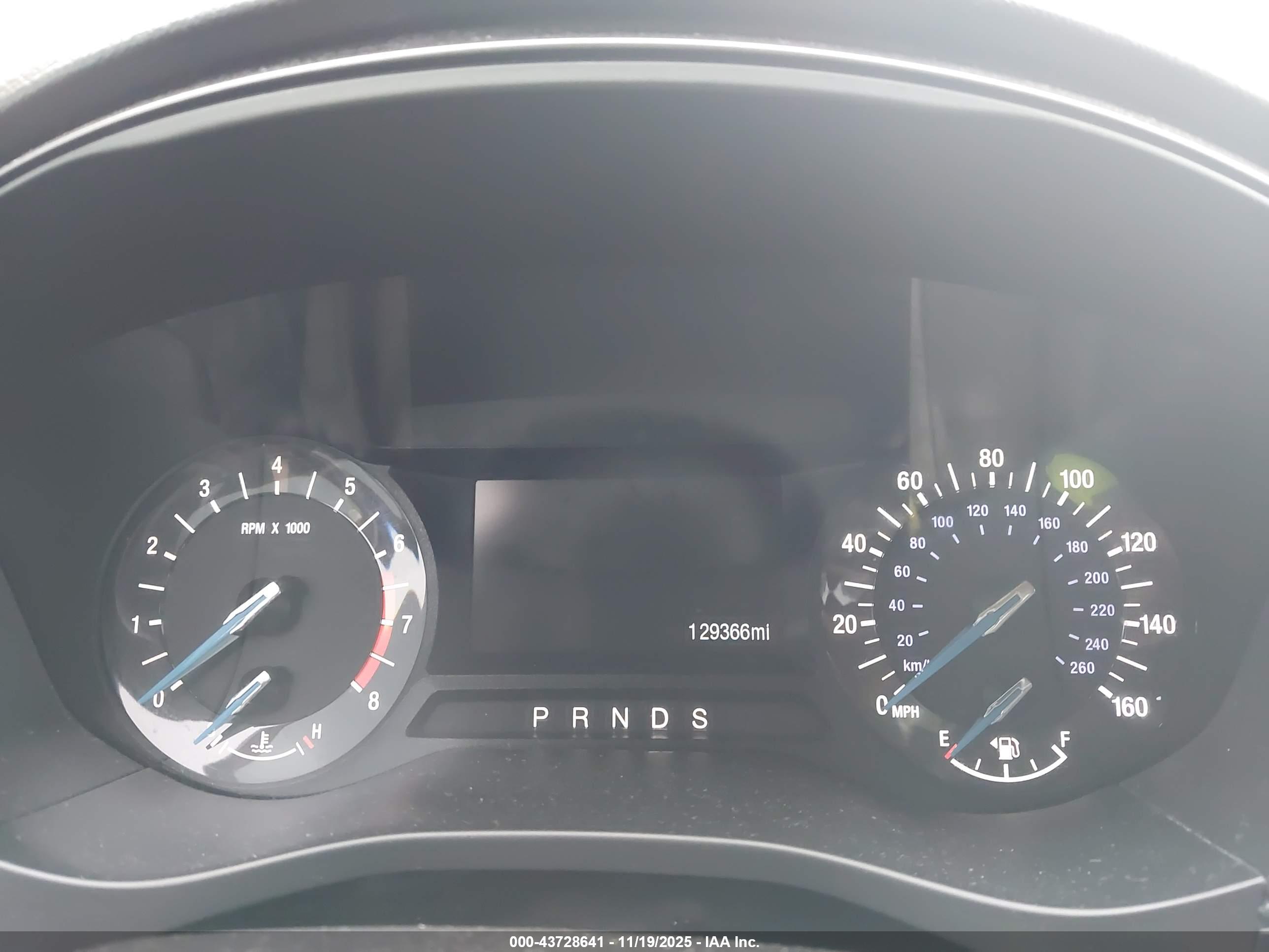 FORD FUSION image 7