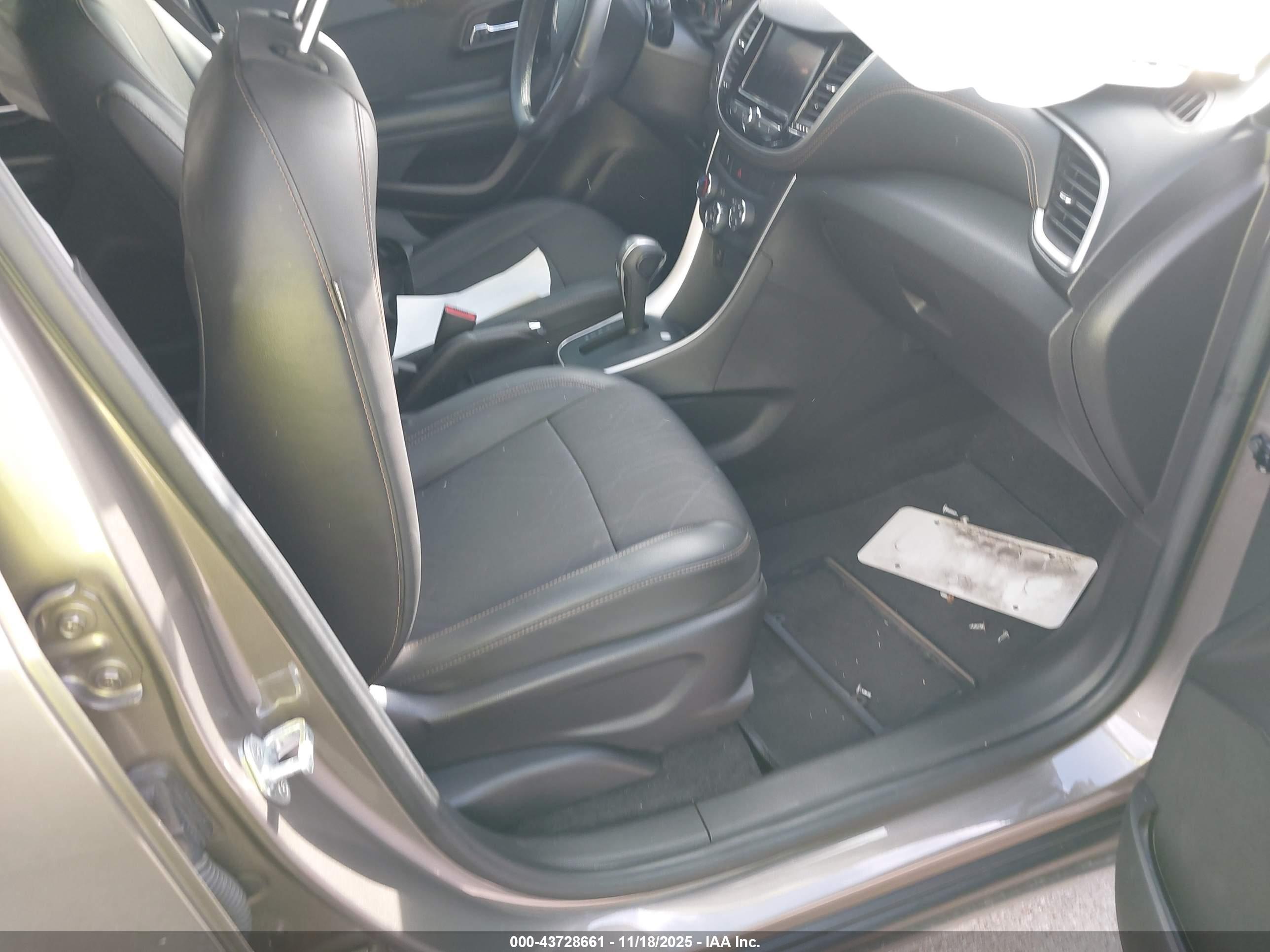 CHEVROLET TRAX image 5