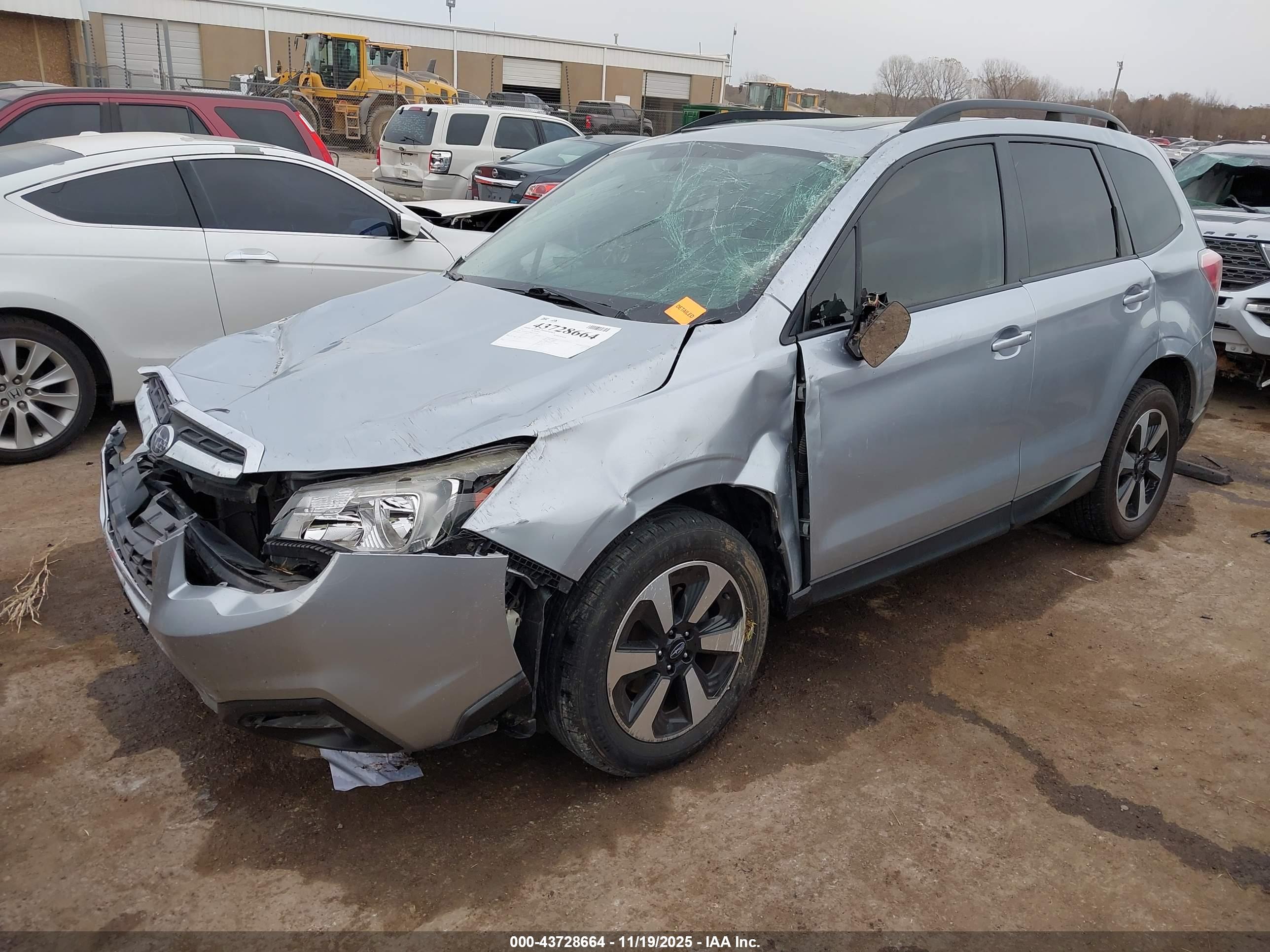 SUBARU FORESTER image 2