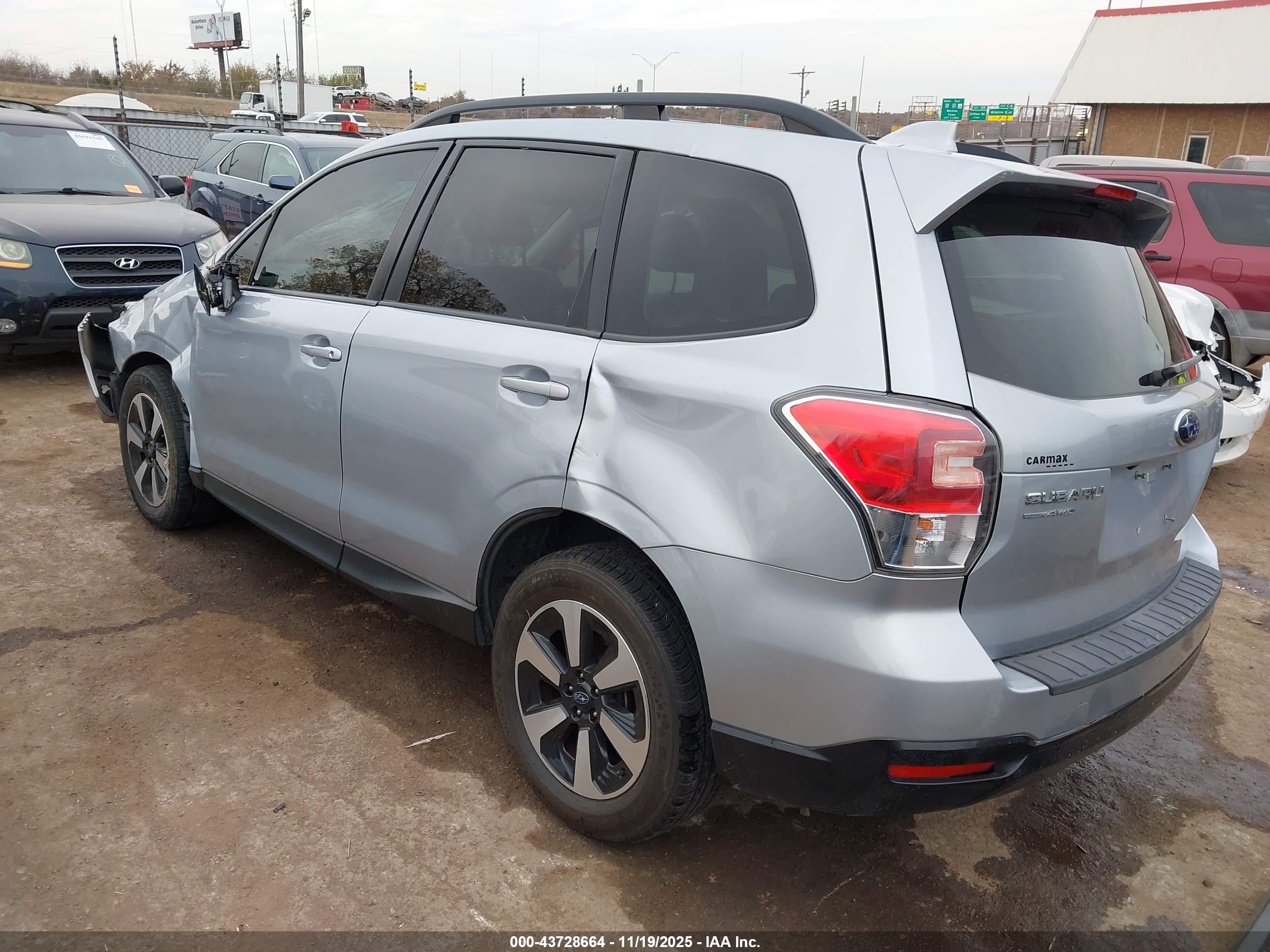 SUBARU FORESTER image 3