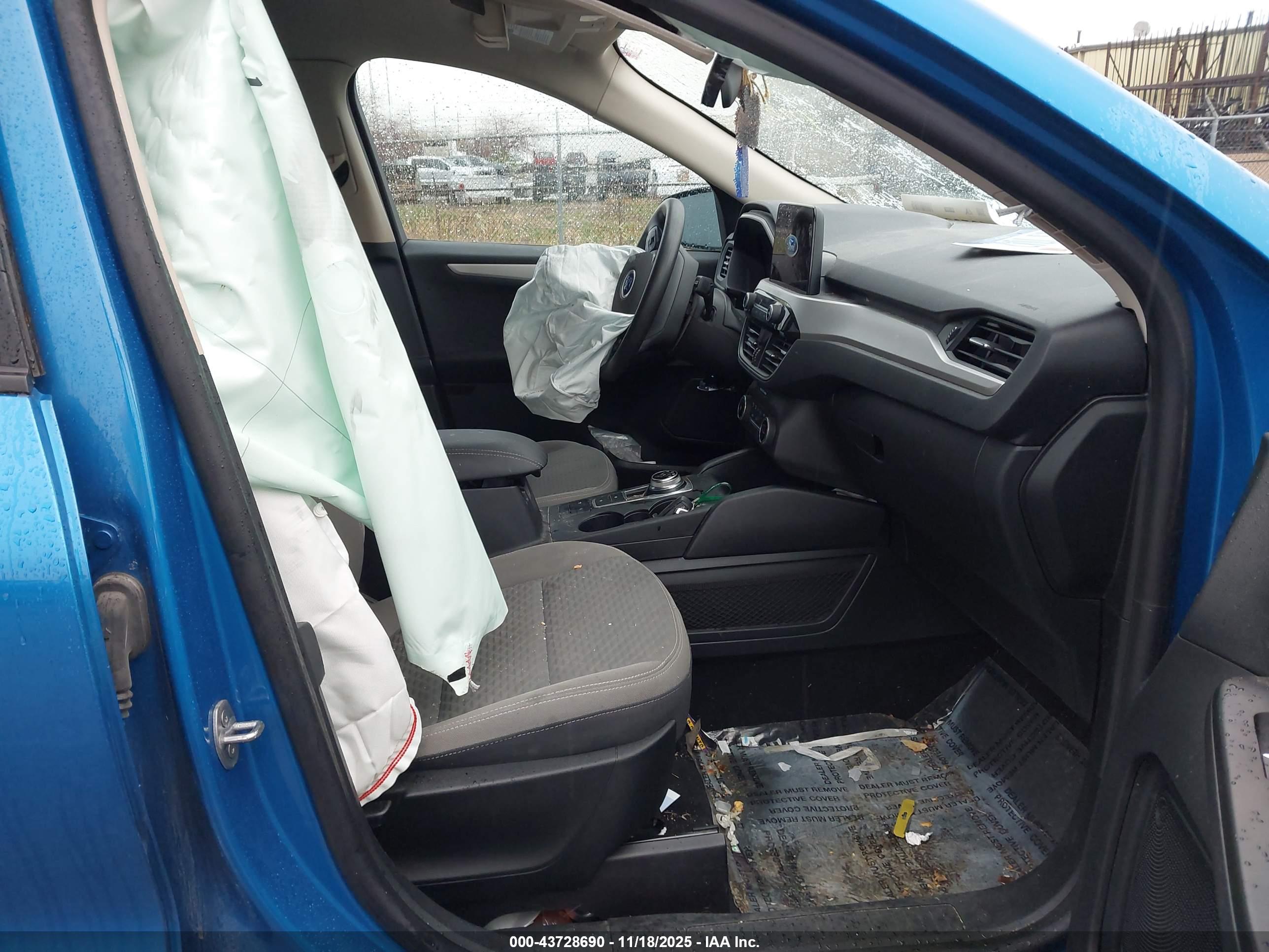 FORD ESCAPE image 5
