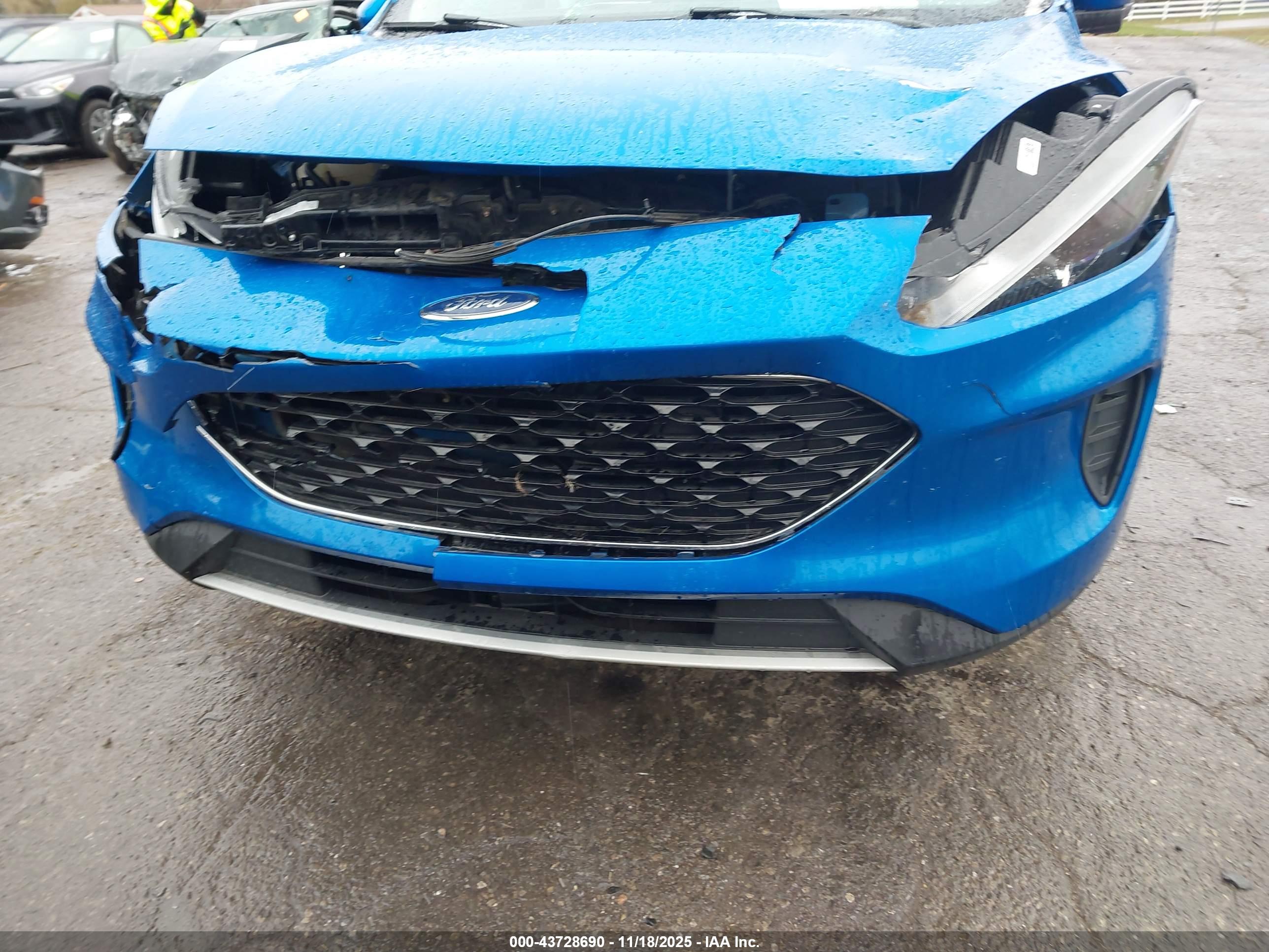 FORD ESCAPE image 6