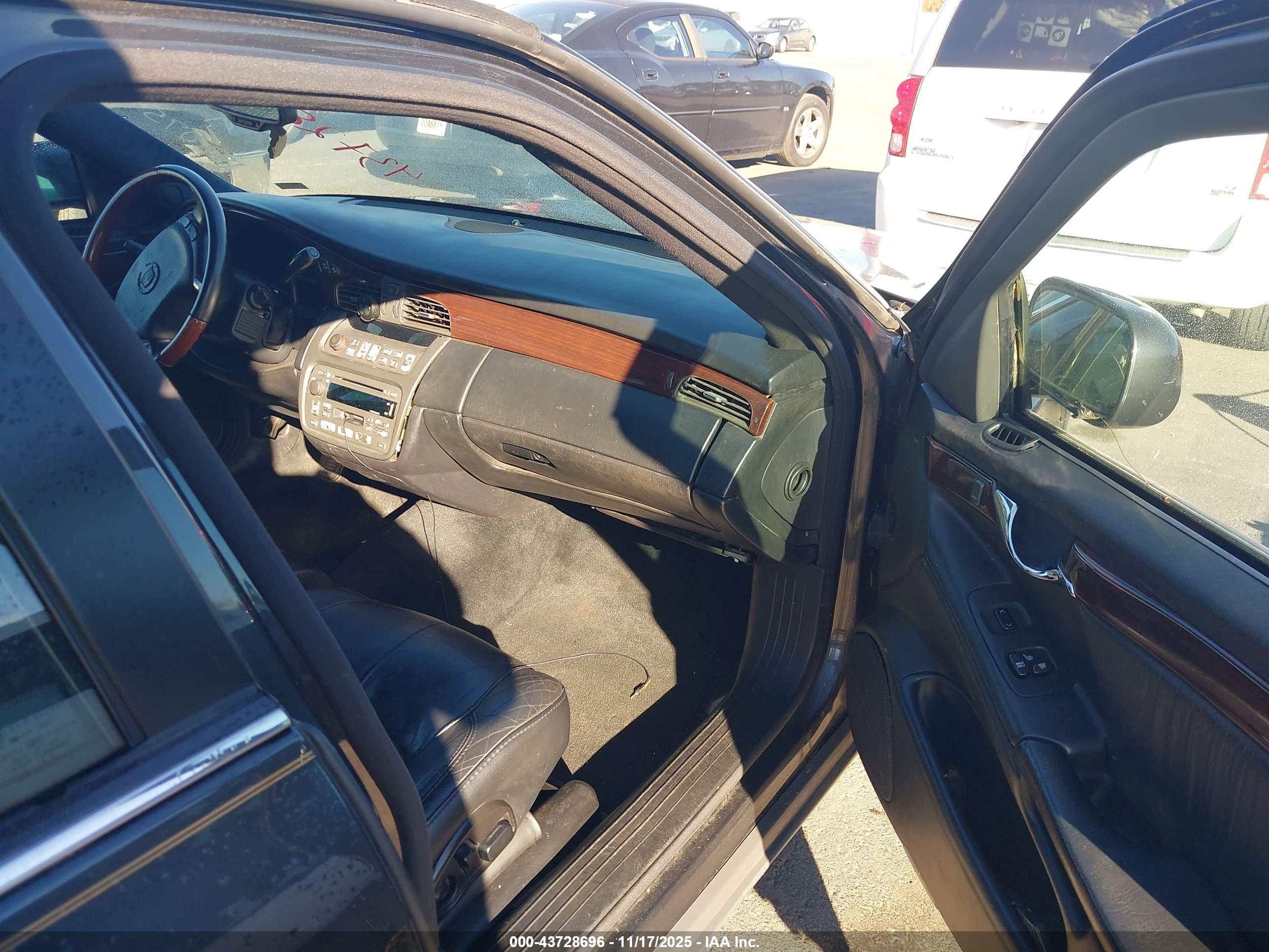 CADILLAC DEVILLE image 5