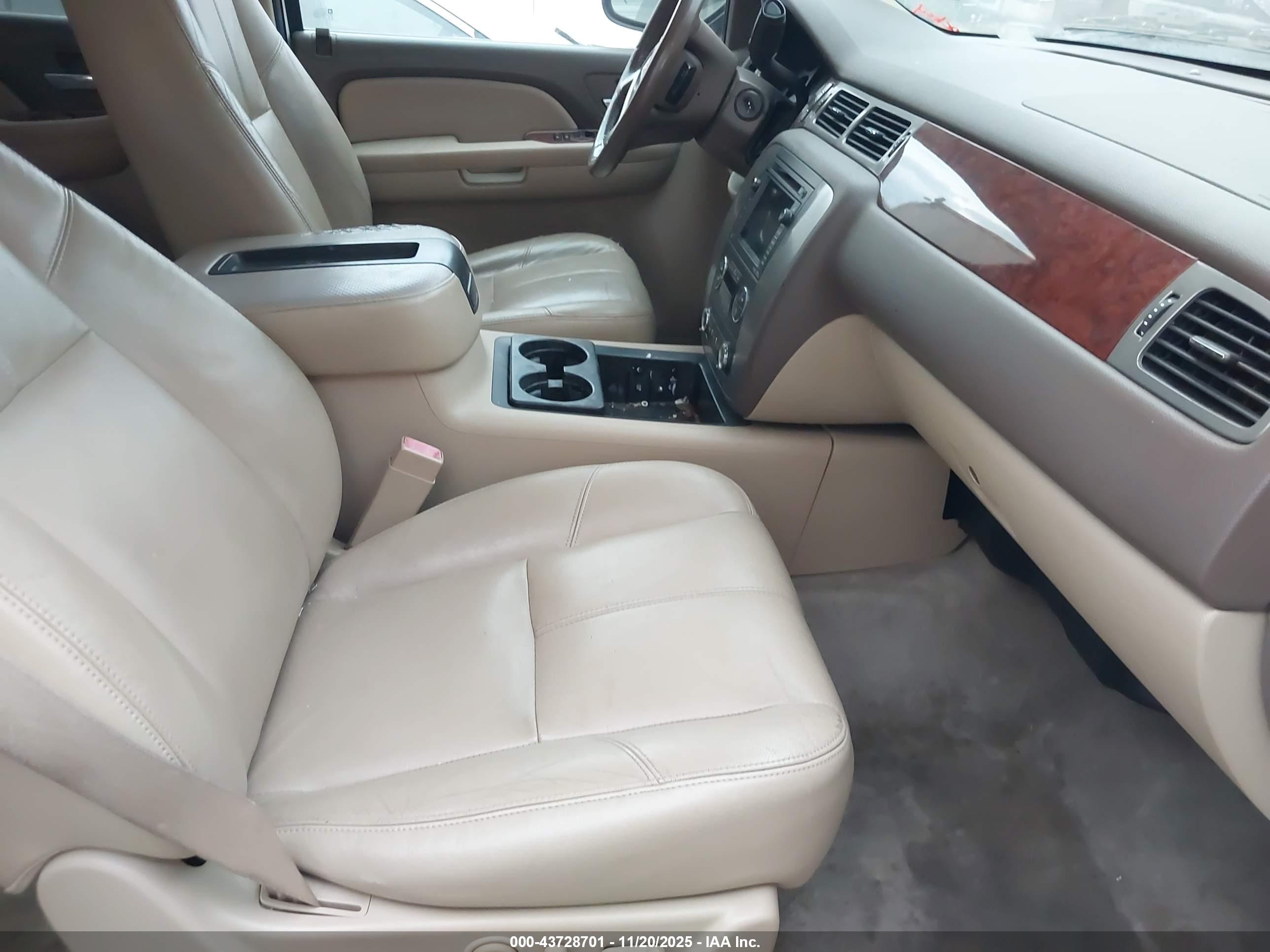 GMC YUKON image 5