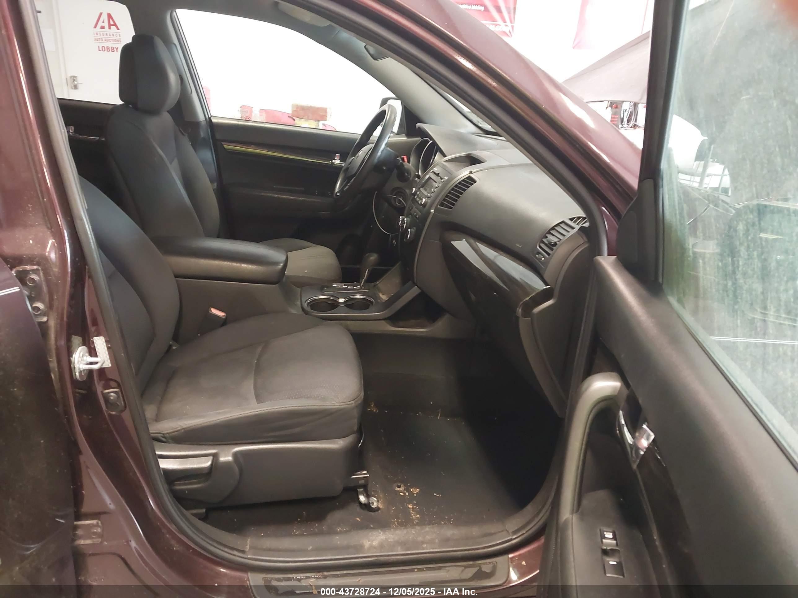 KIA SORENTO image 5