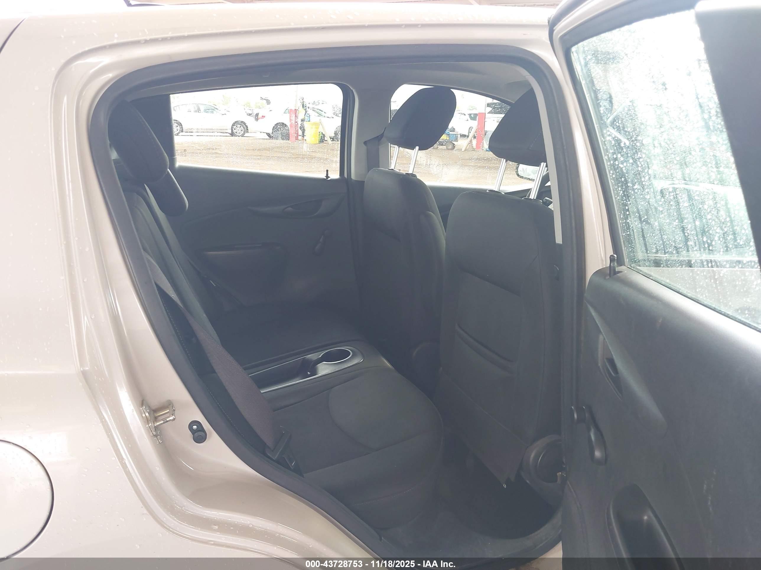 CHEVROLET SPARK image 8
