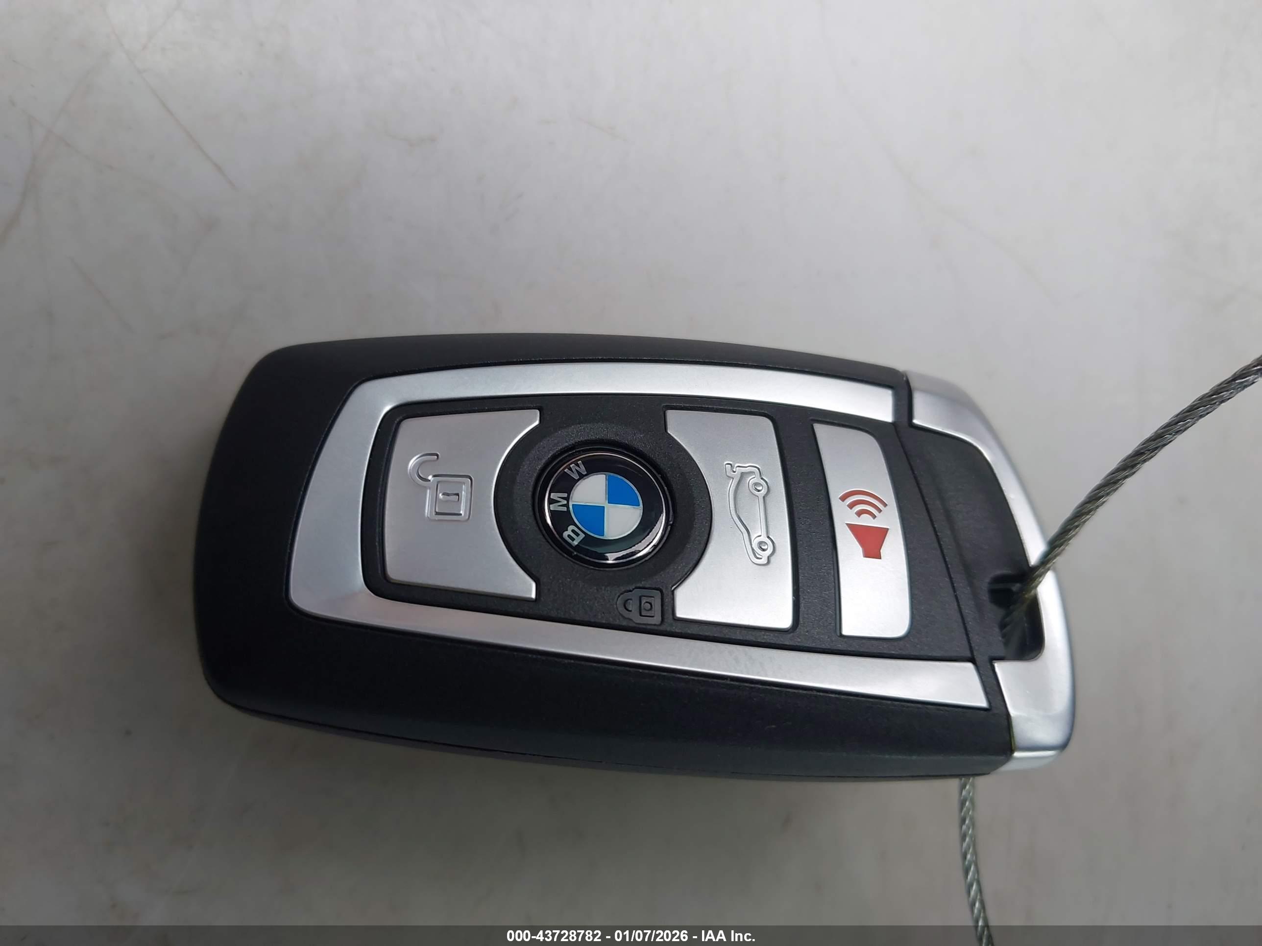 BMW 750LI image 11