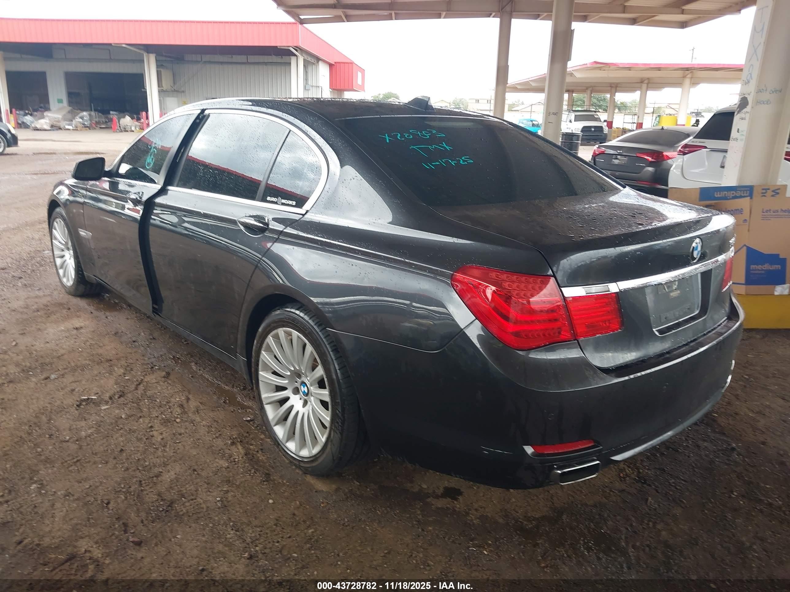 BMW 750LI image 3