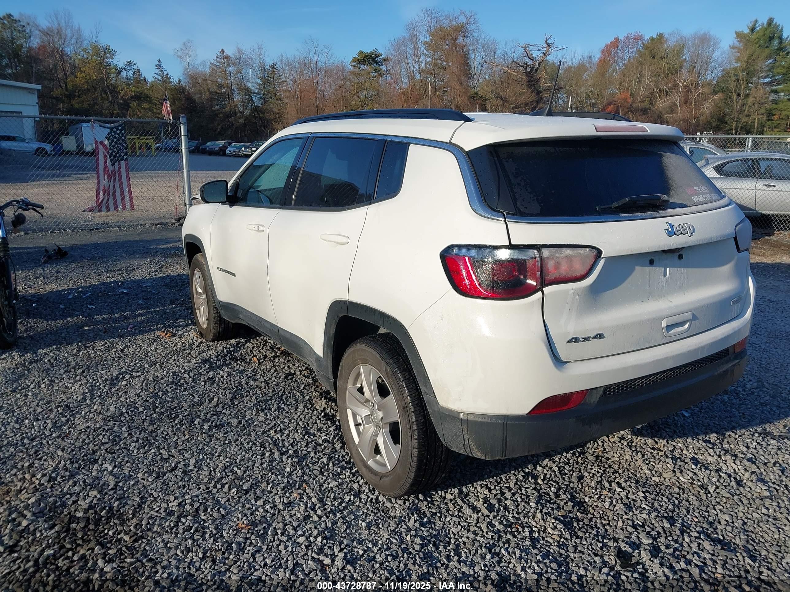 JEEP COMPASS image 3