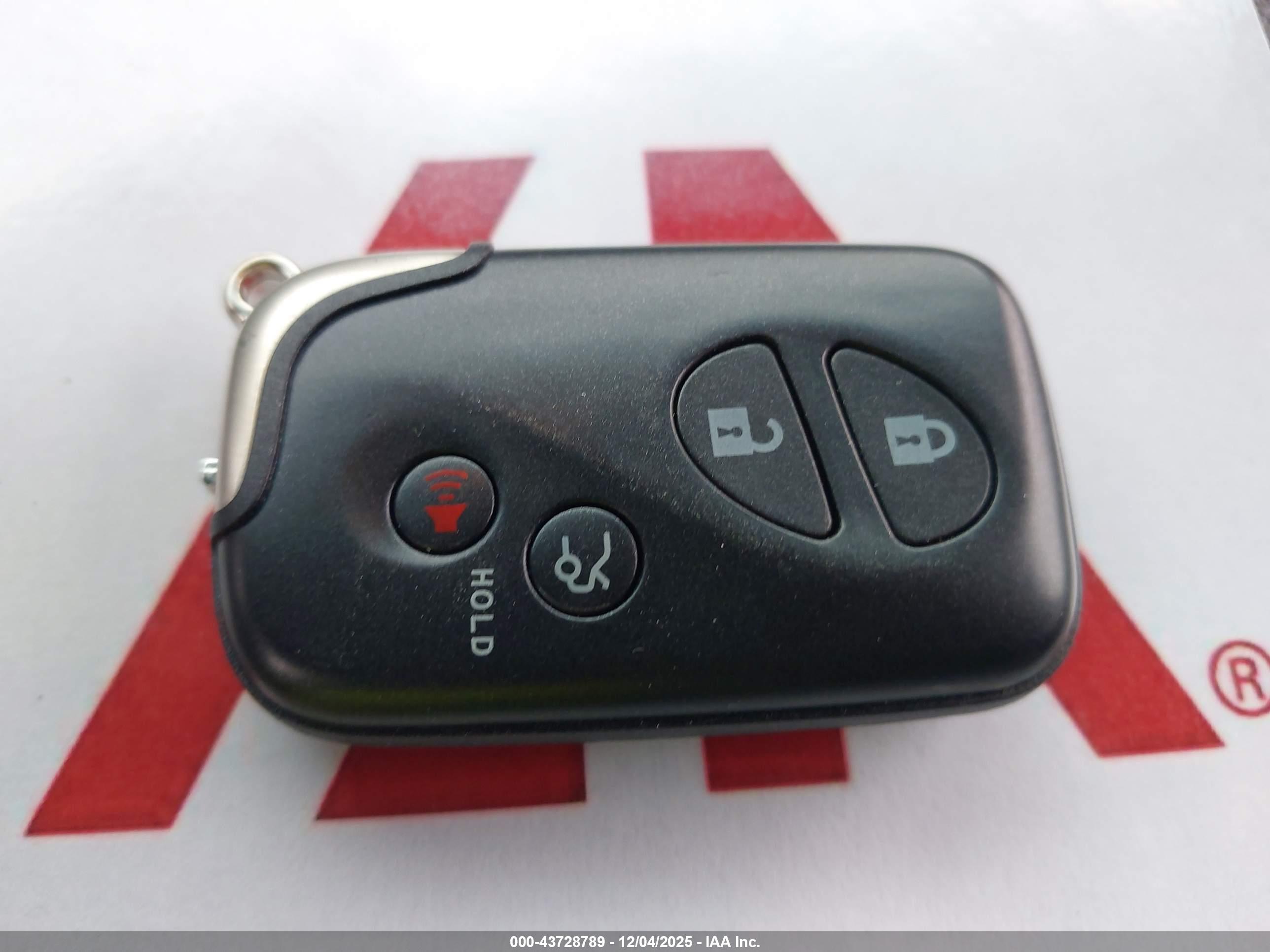 LEXUS IS image 11