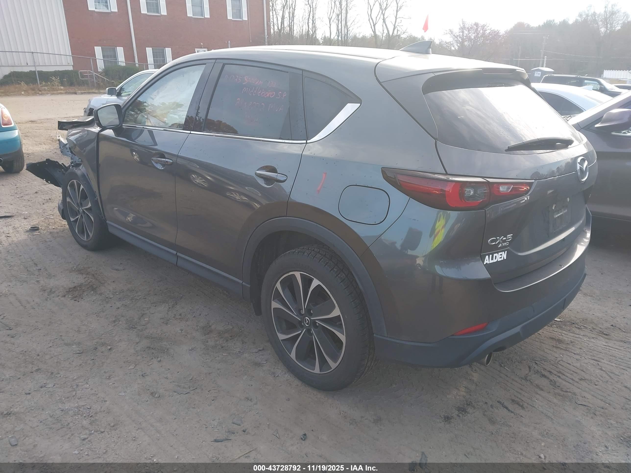 MAZDA CX-5 image 3