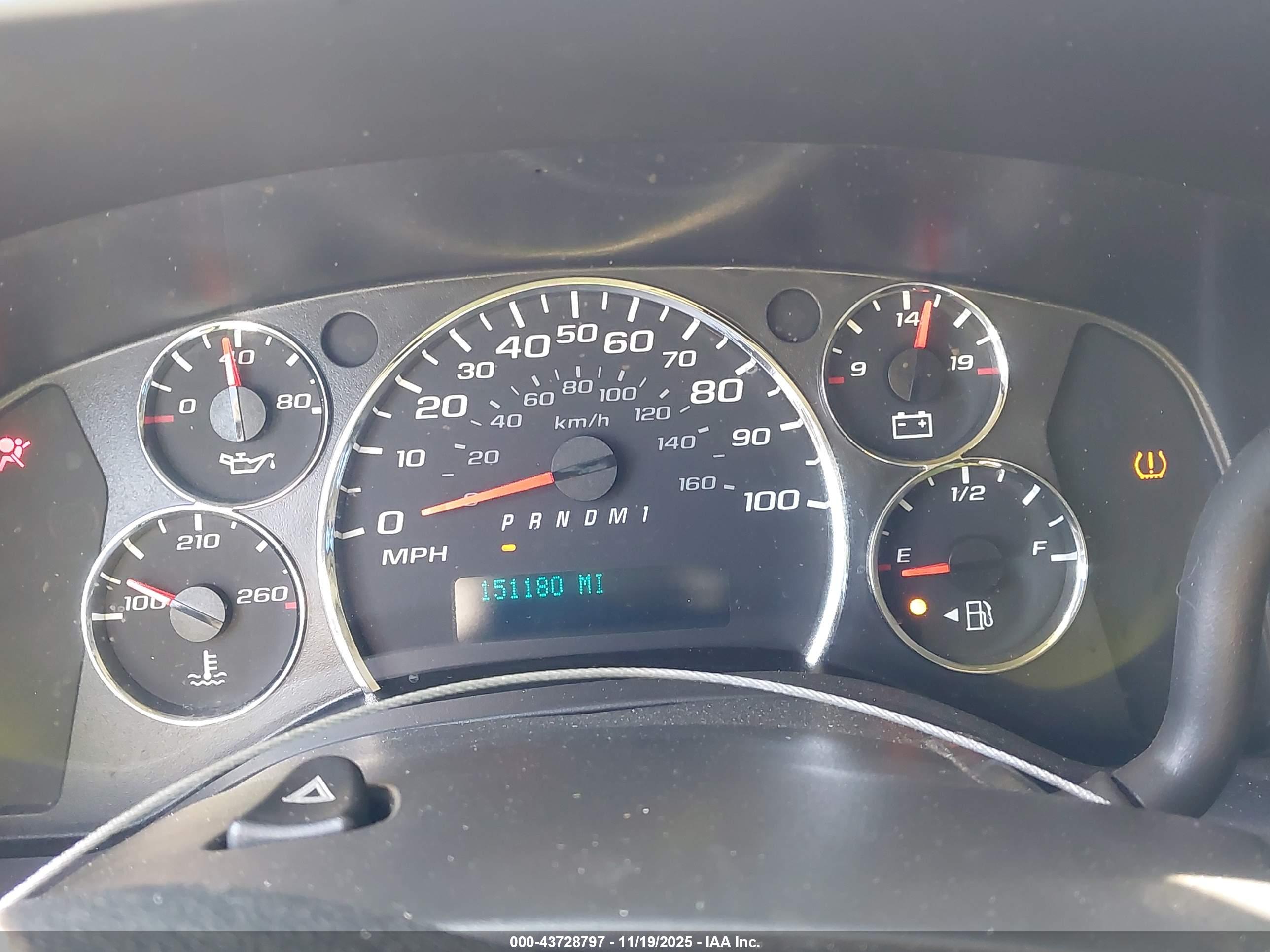 CHEVROLET EXPRESS image 7