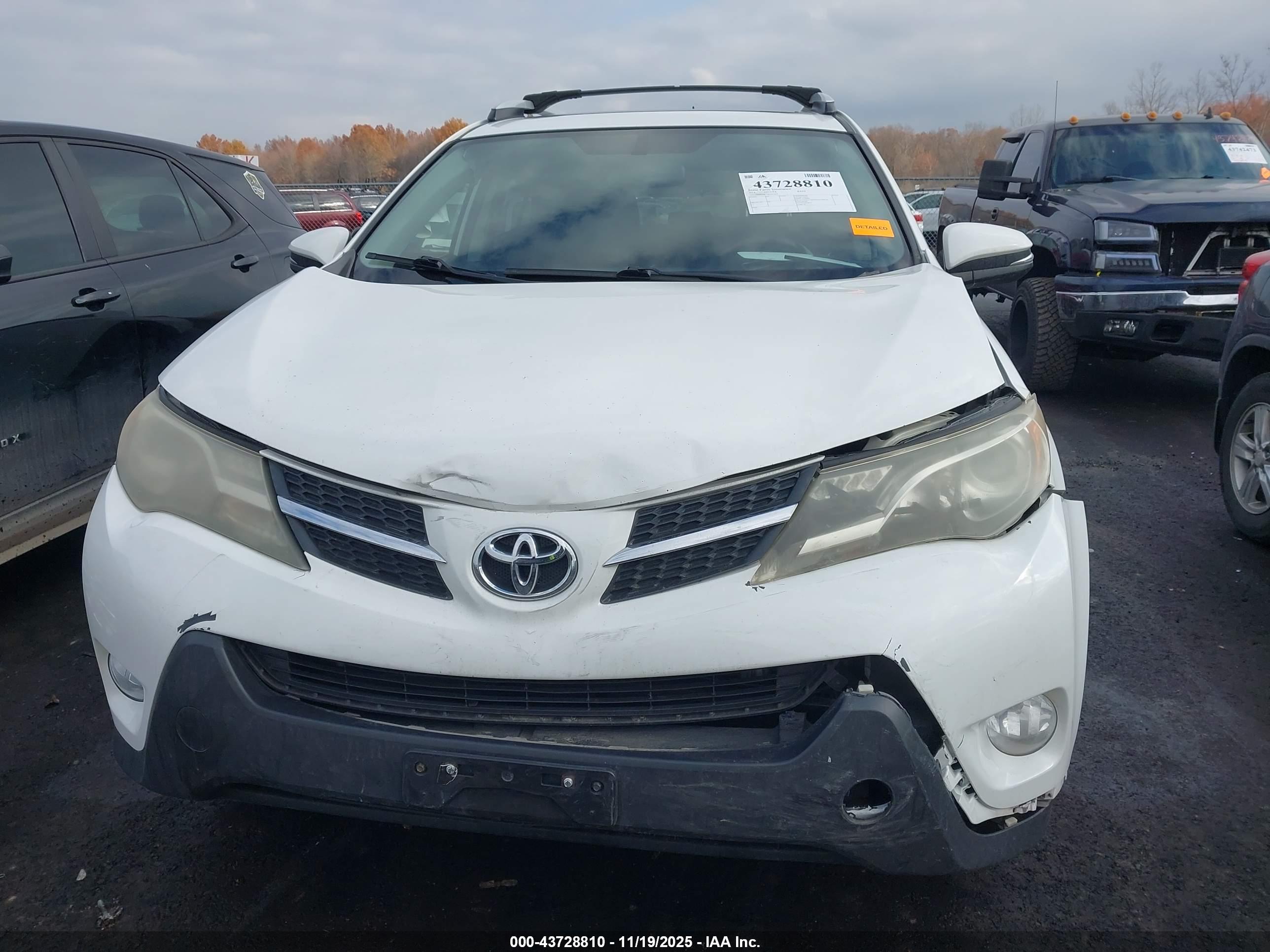 TOYOTA RAV4 image 6