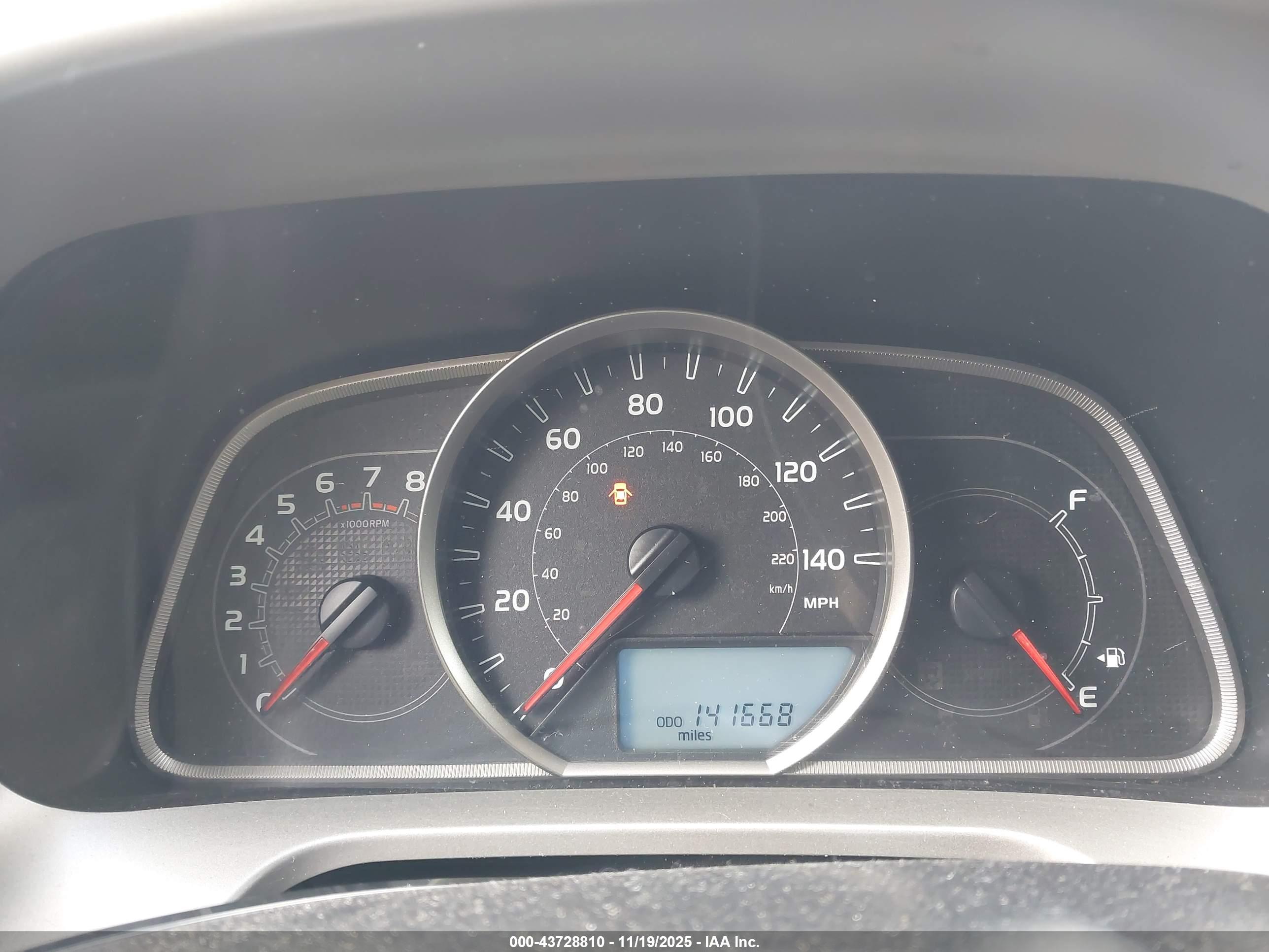 TOYOTA RAV4 image 7