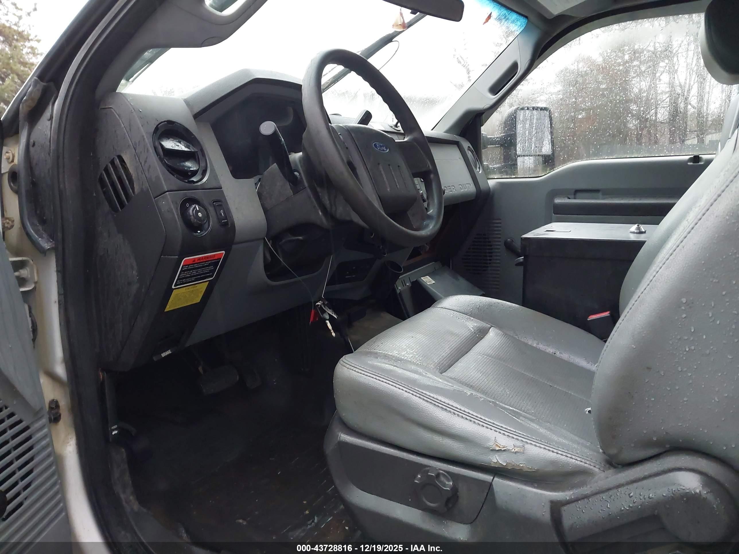 FORD F-450 image 7