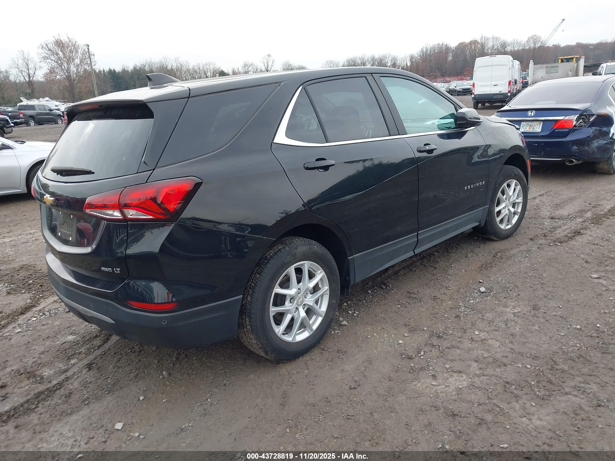 CHEVROLET EQUINOX image 4